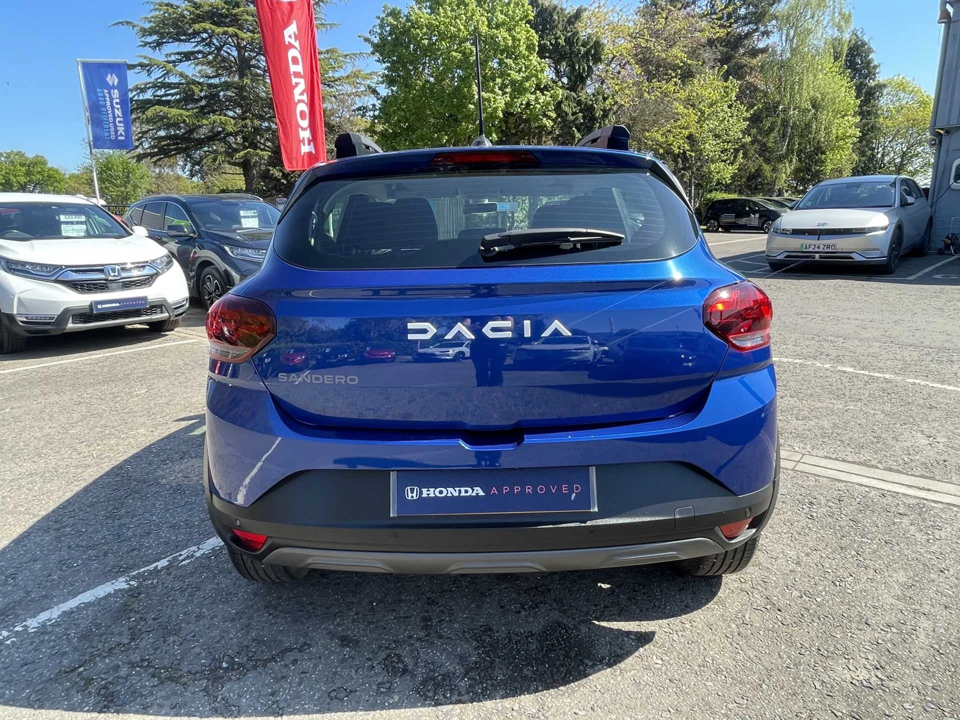 Vehicle image 7