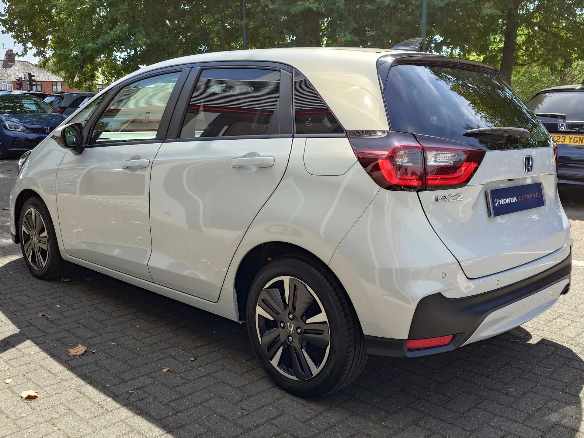 Vehicle image 3