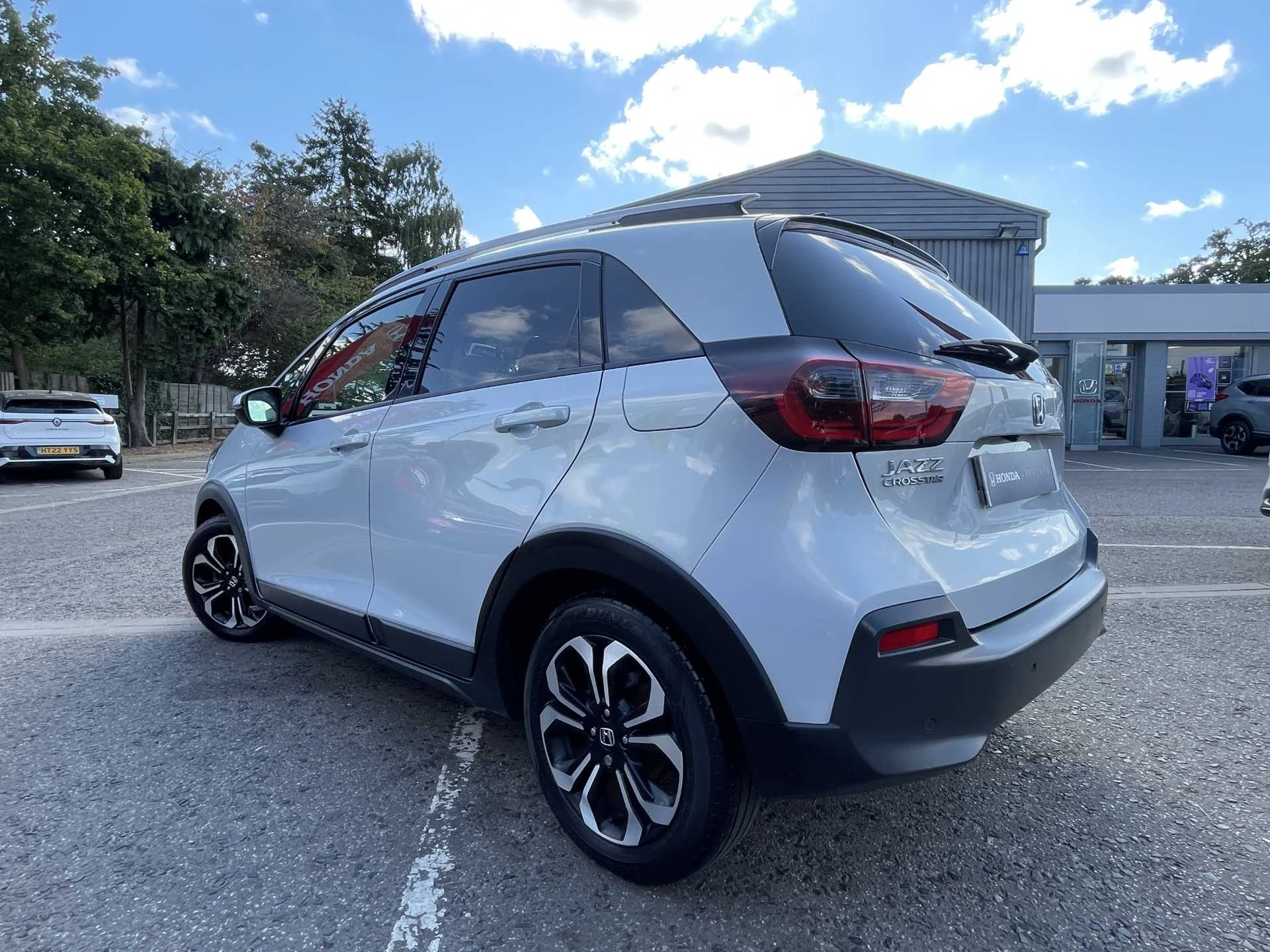 Vehicle image 3
