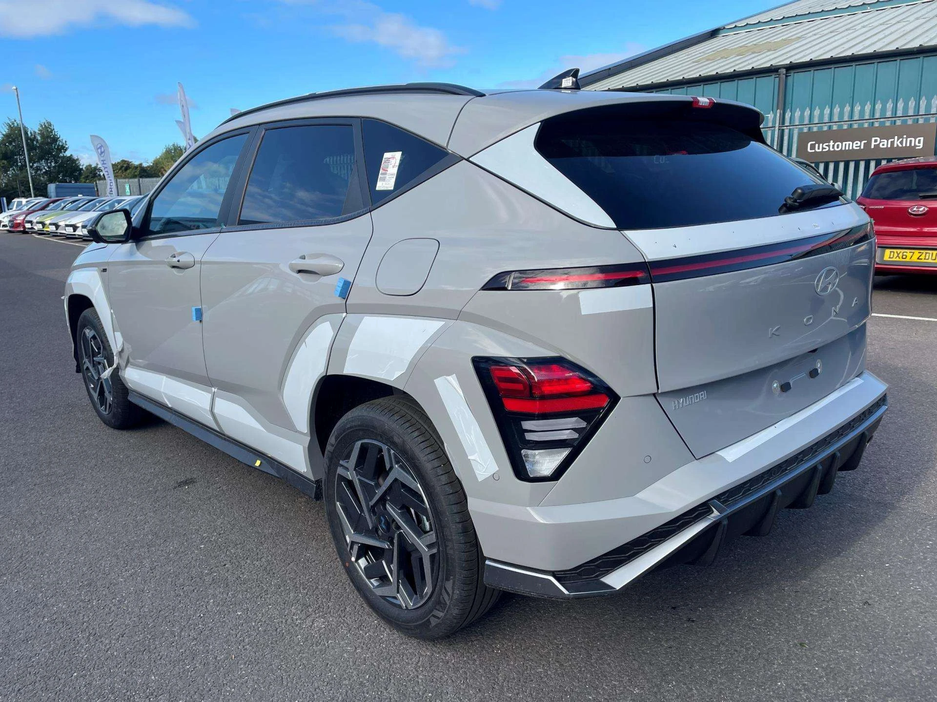 Vehicle image 6