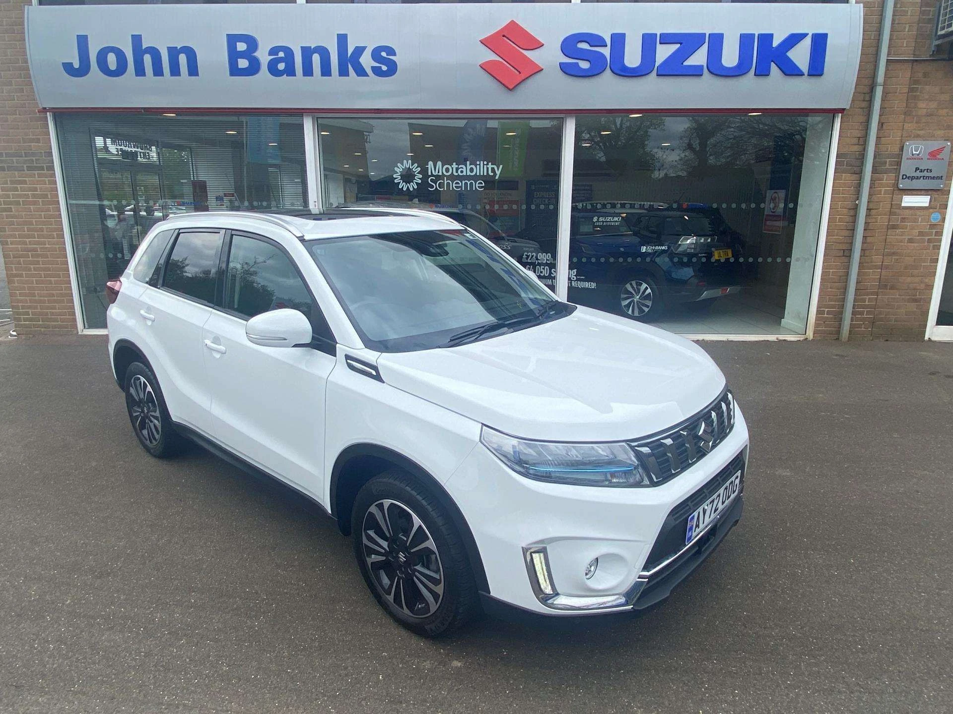 Vehicle image 3