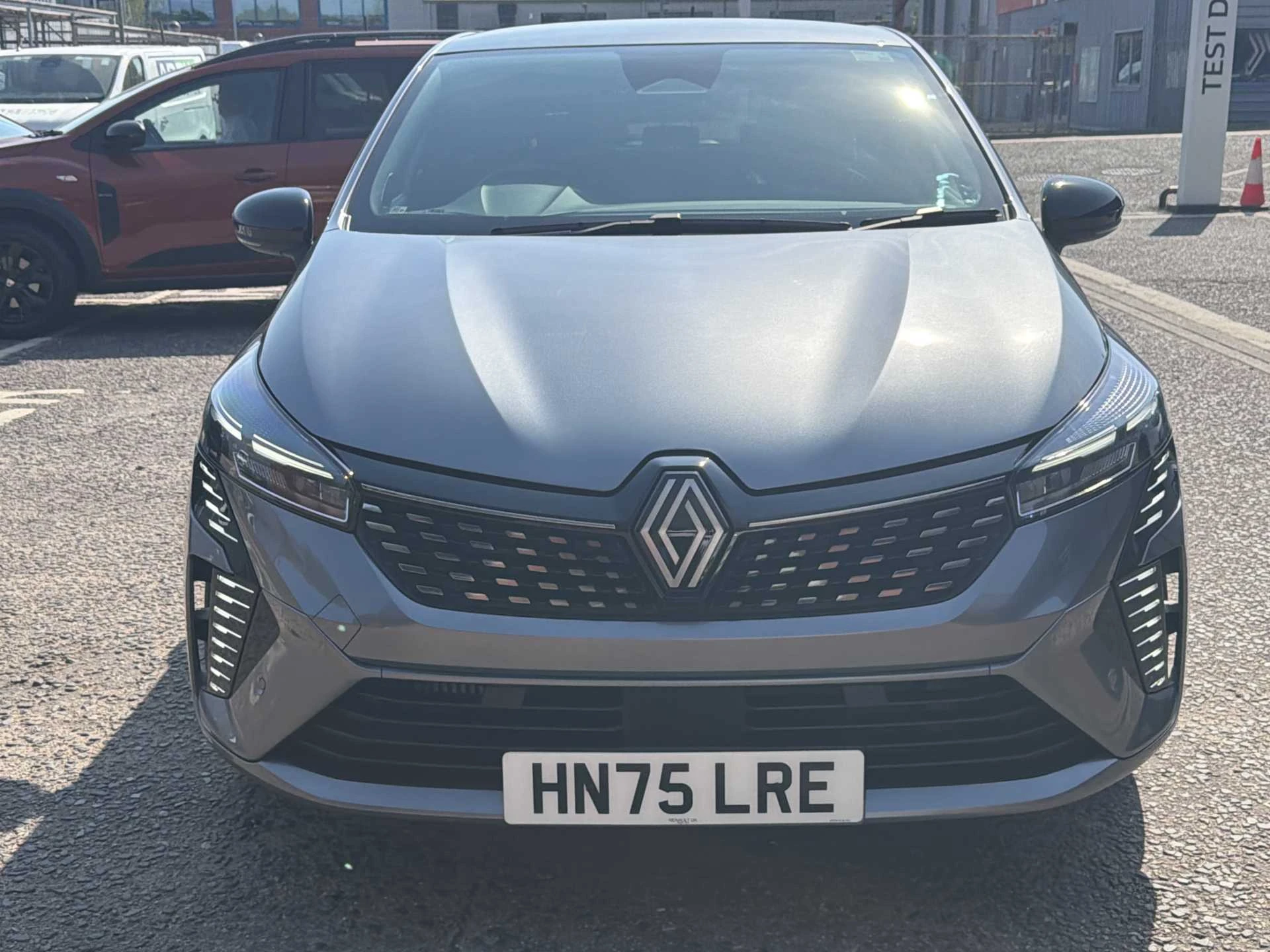 Vehicle image 6