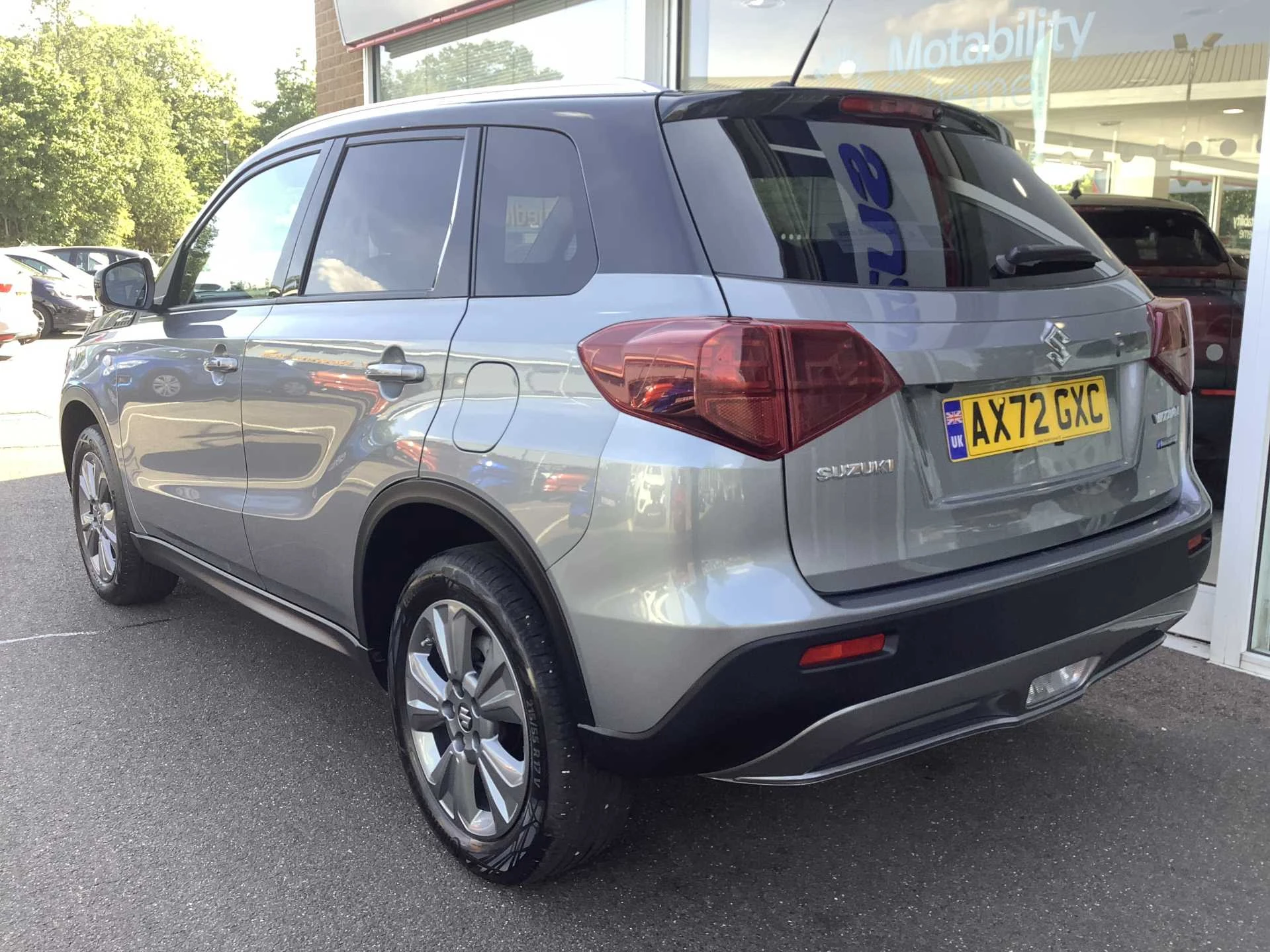 Vehicle image 7