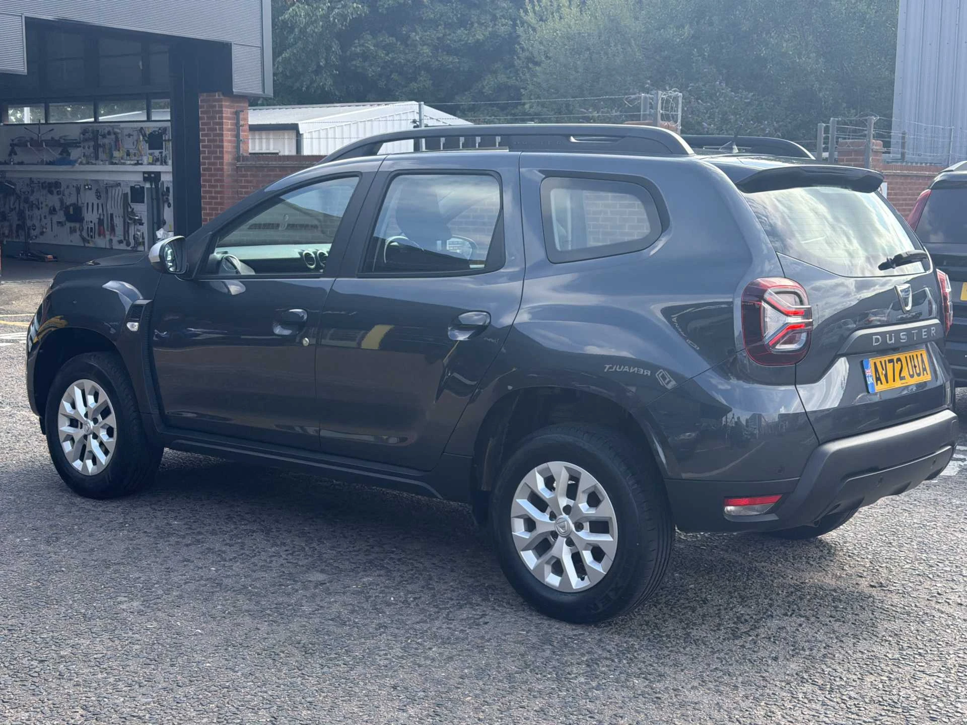 Vehicle image 3