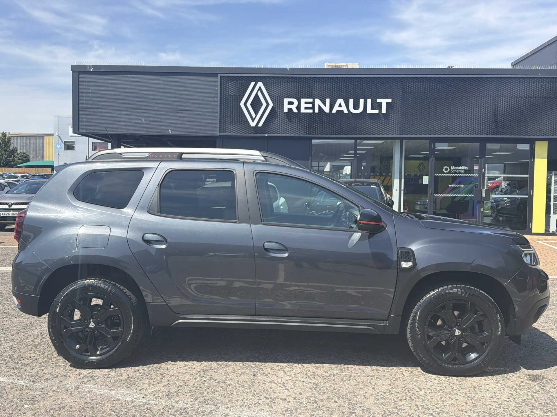 Vehicle image 5