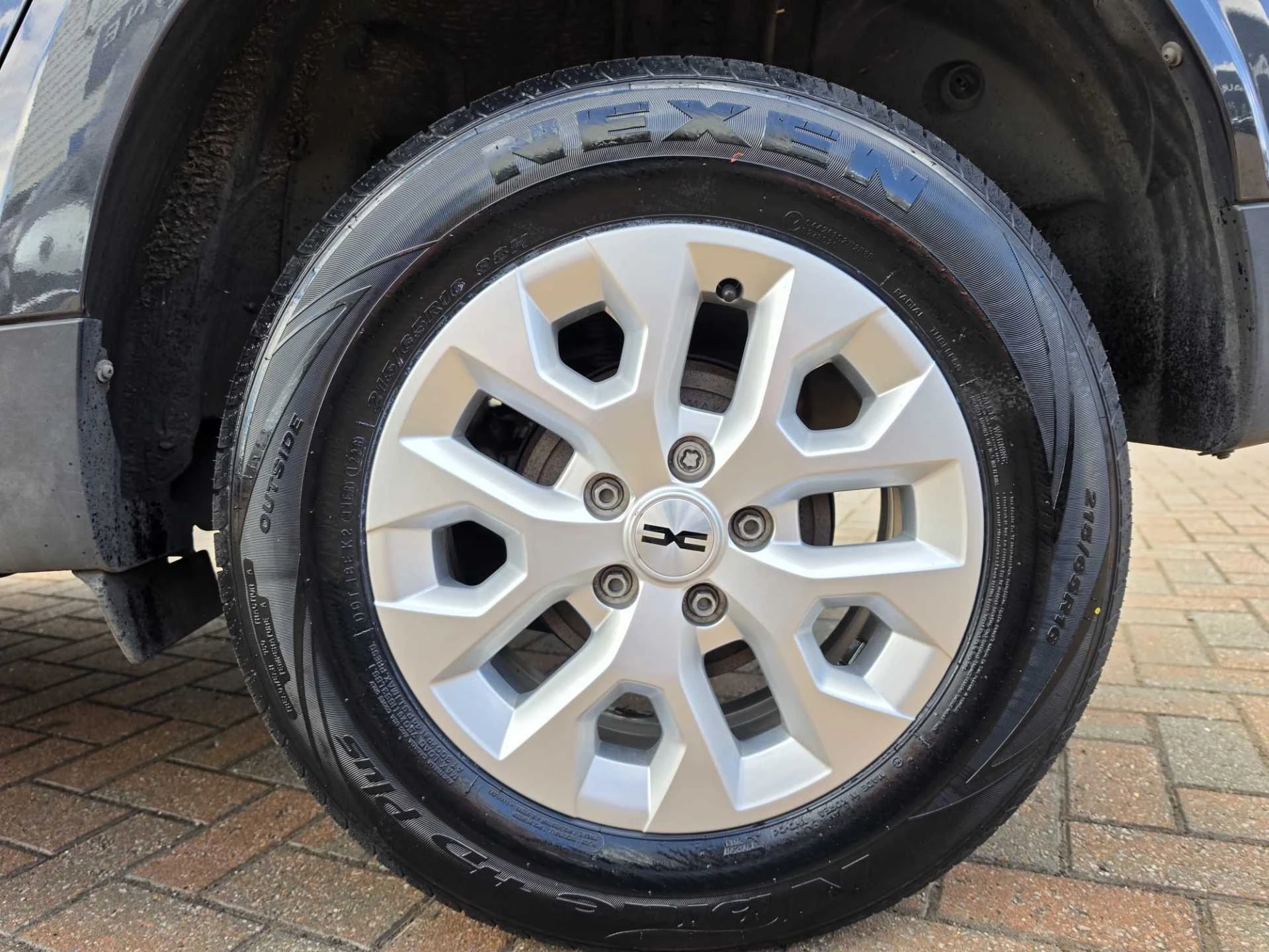 Vehicle image 6