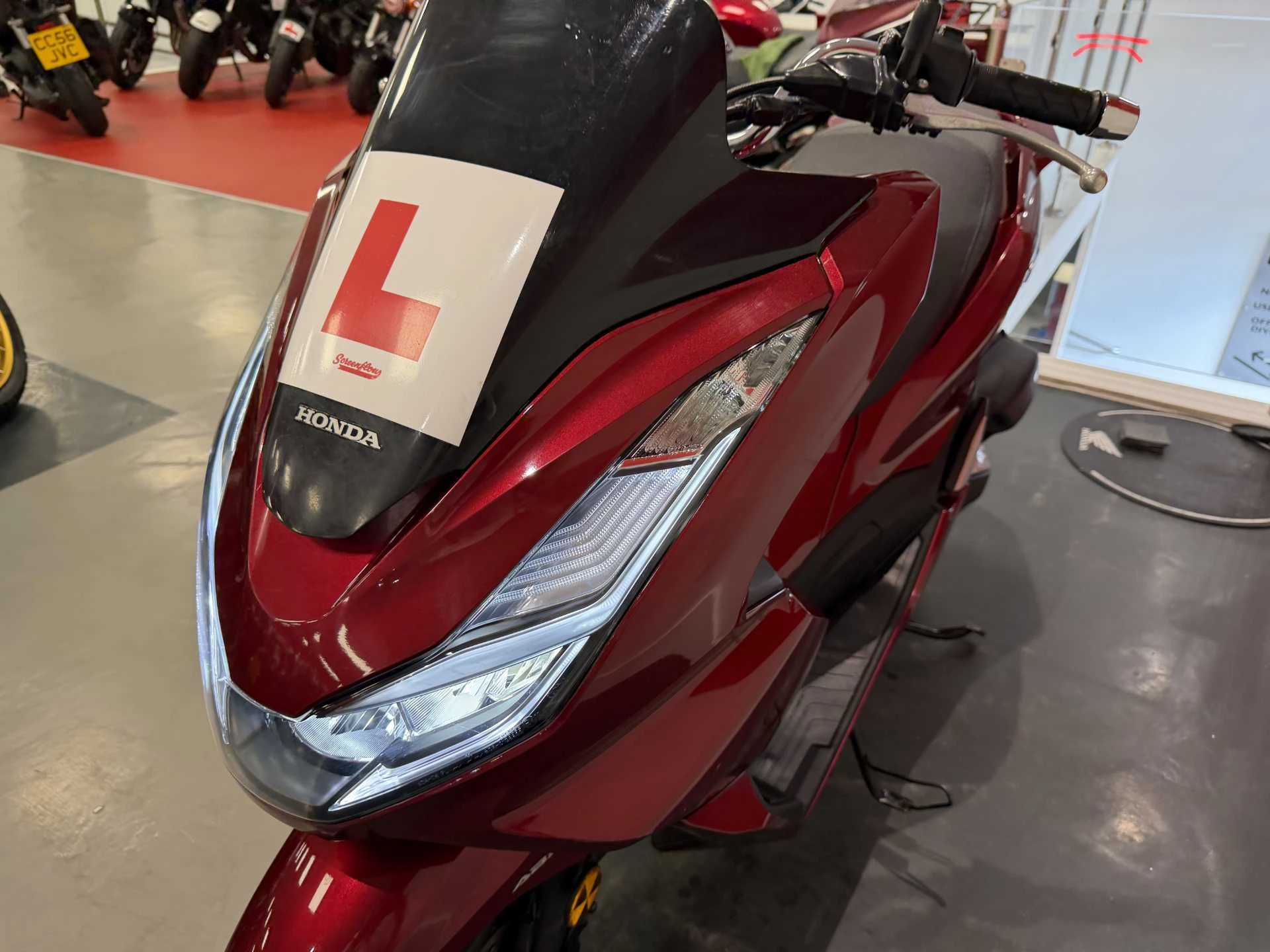 Vehicle image 7