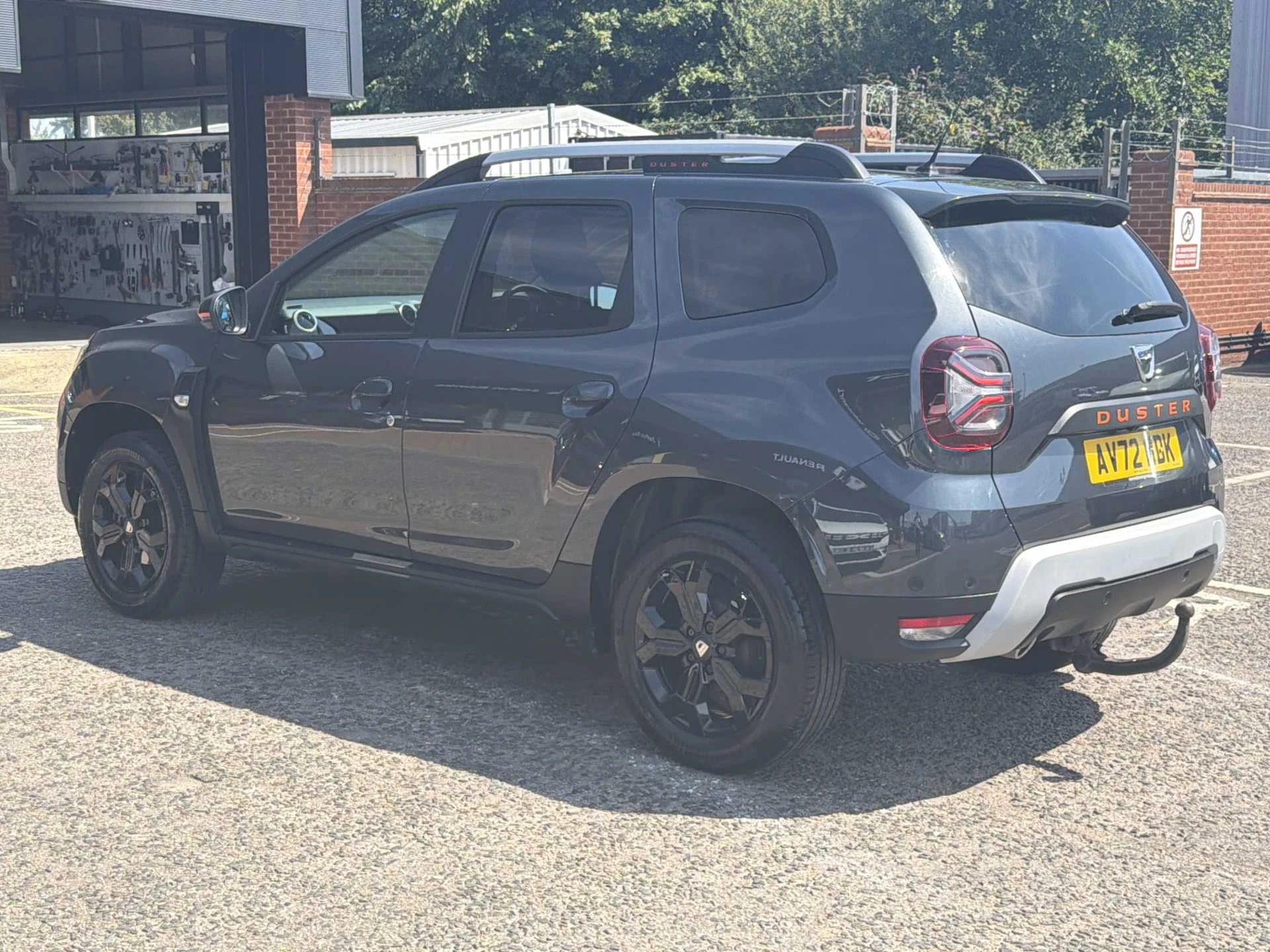 Vehicle image 3