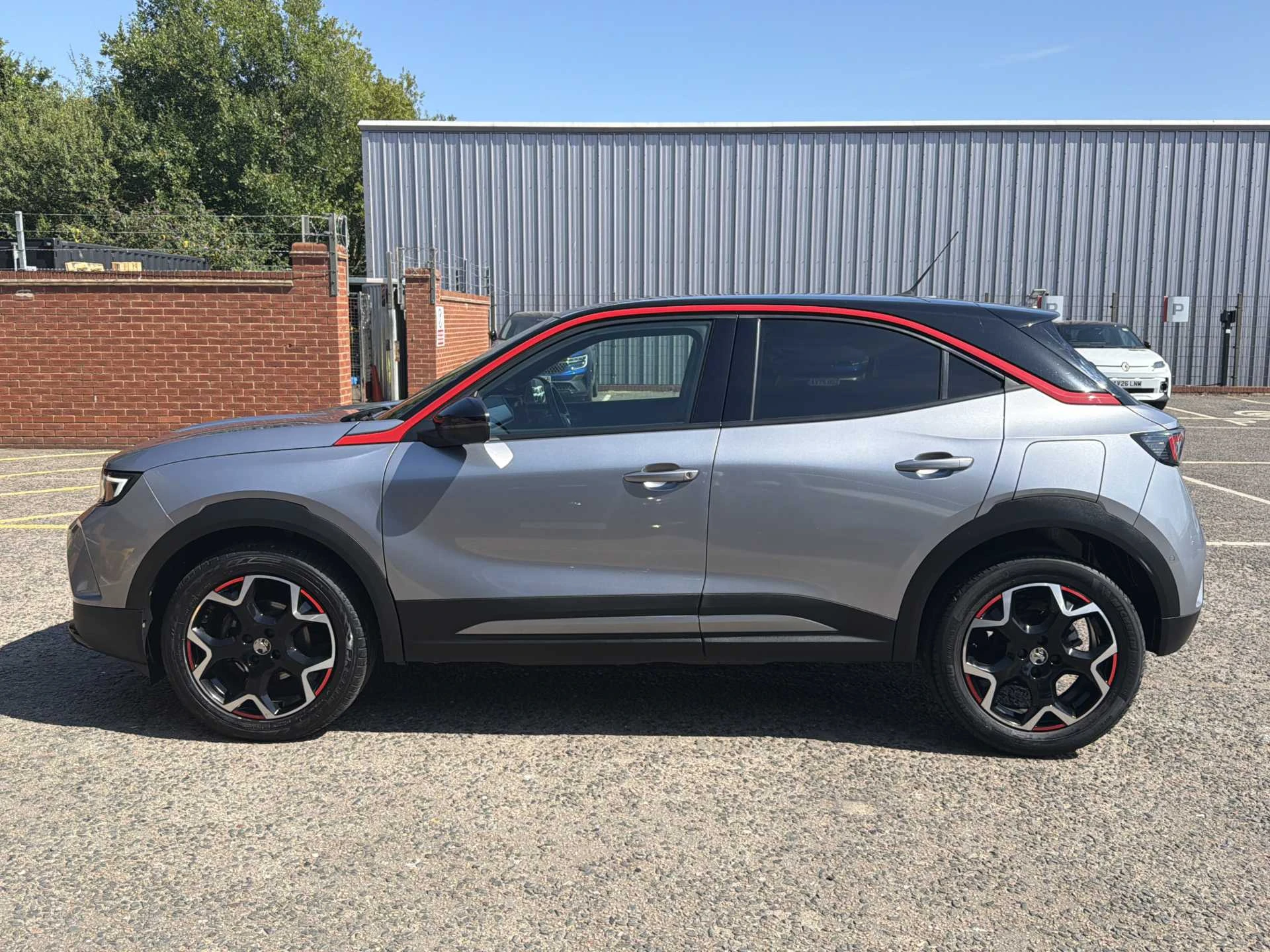 Vehicle image 7