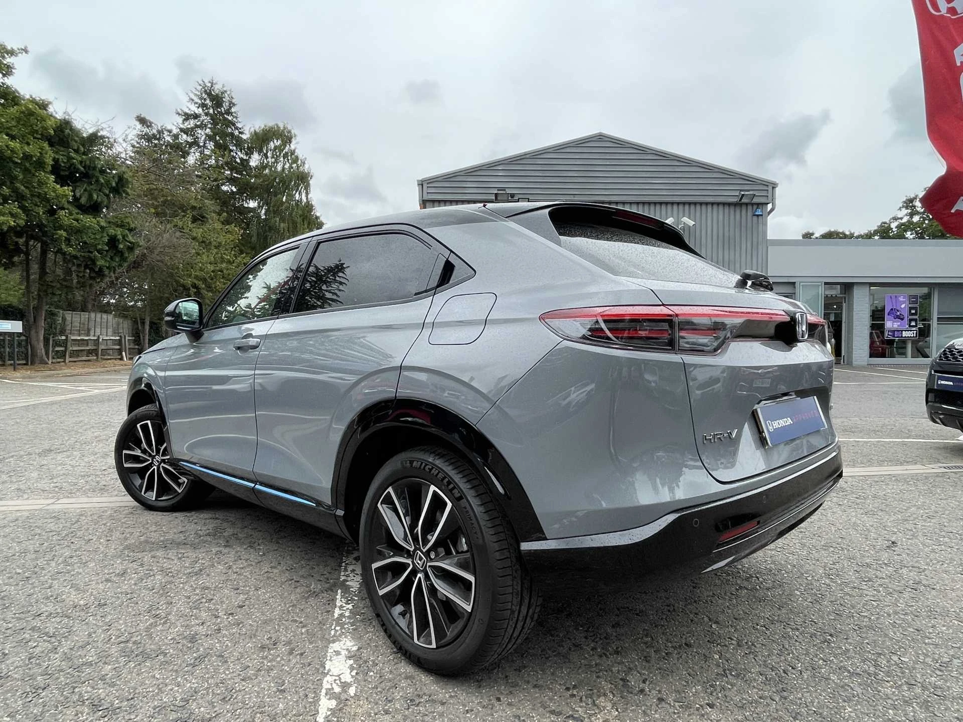 Vehicle image 3
