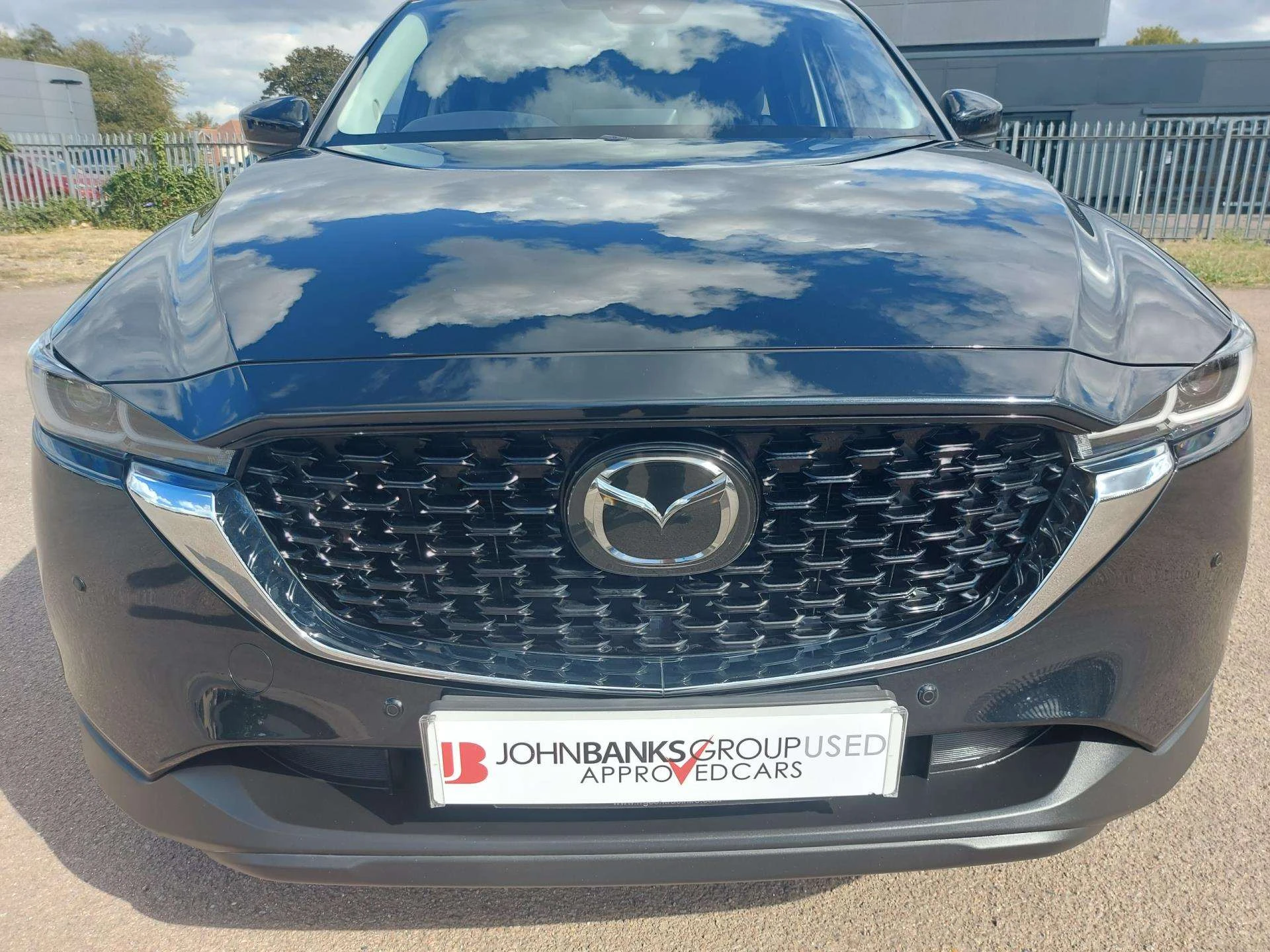 Vehicle image 6