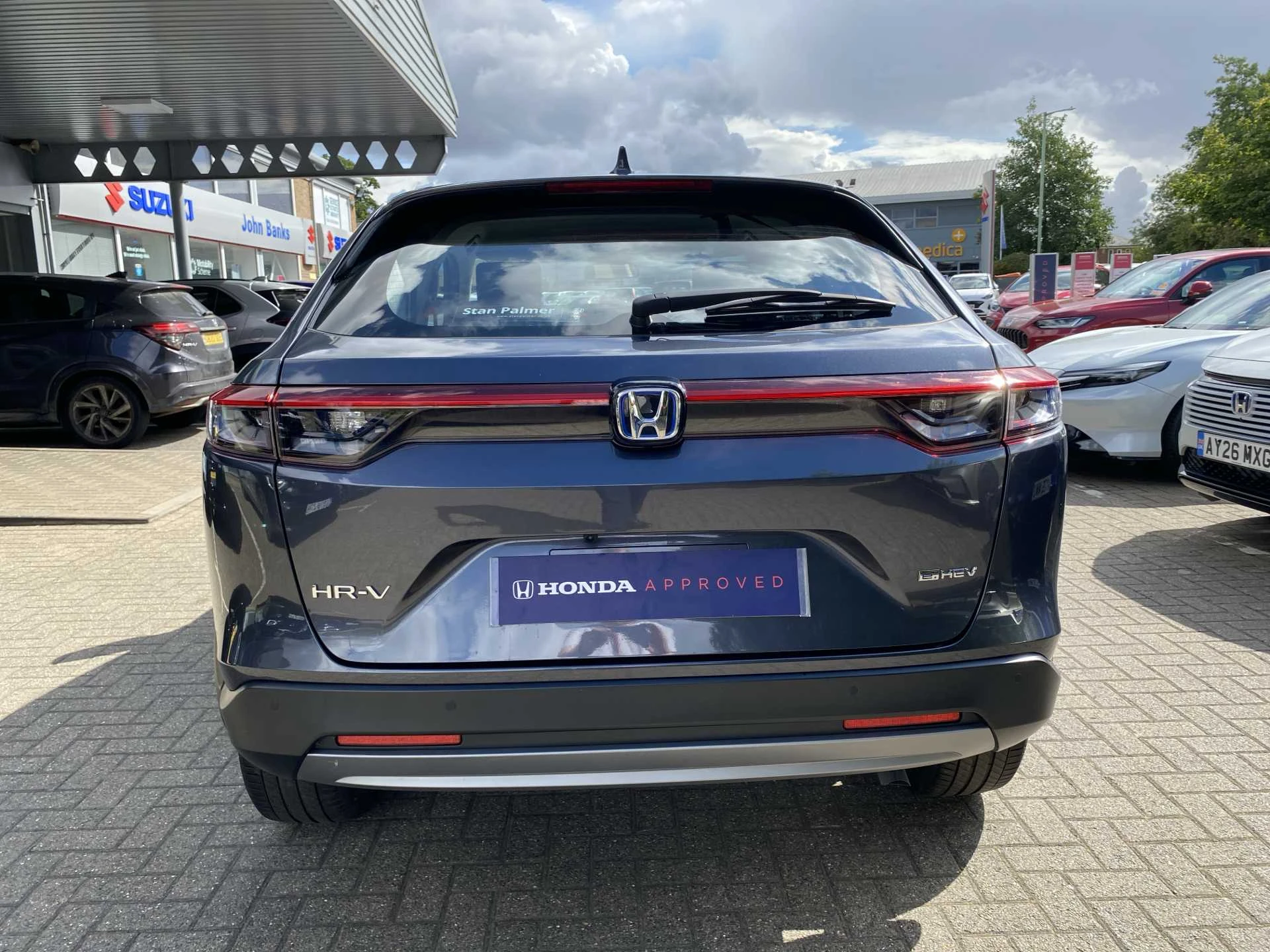 Vehicle image 6