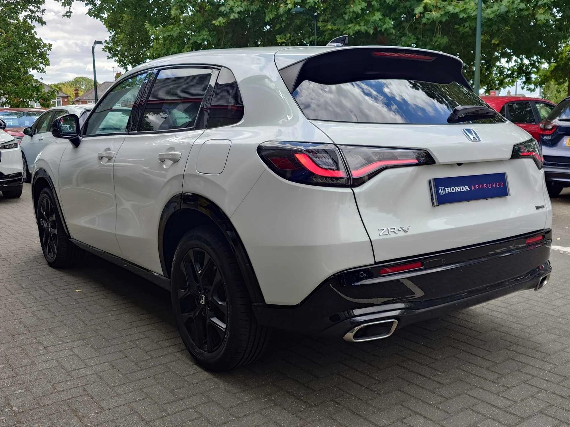 Vehicle image 3