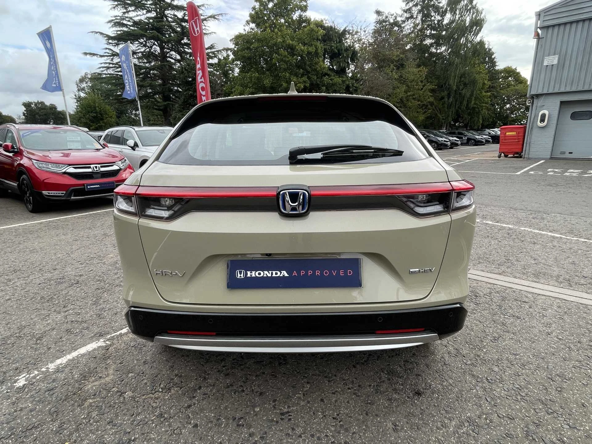 Vehicle image 7