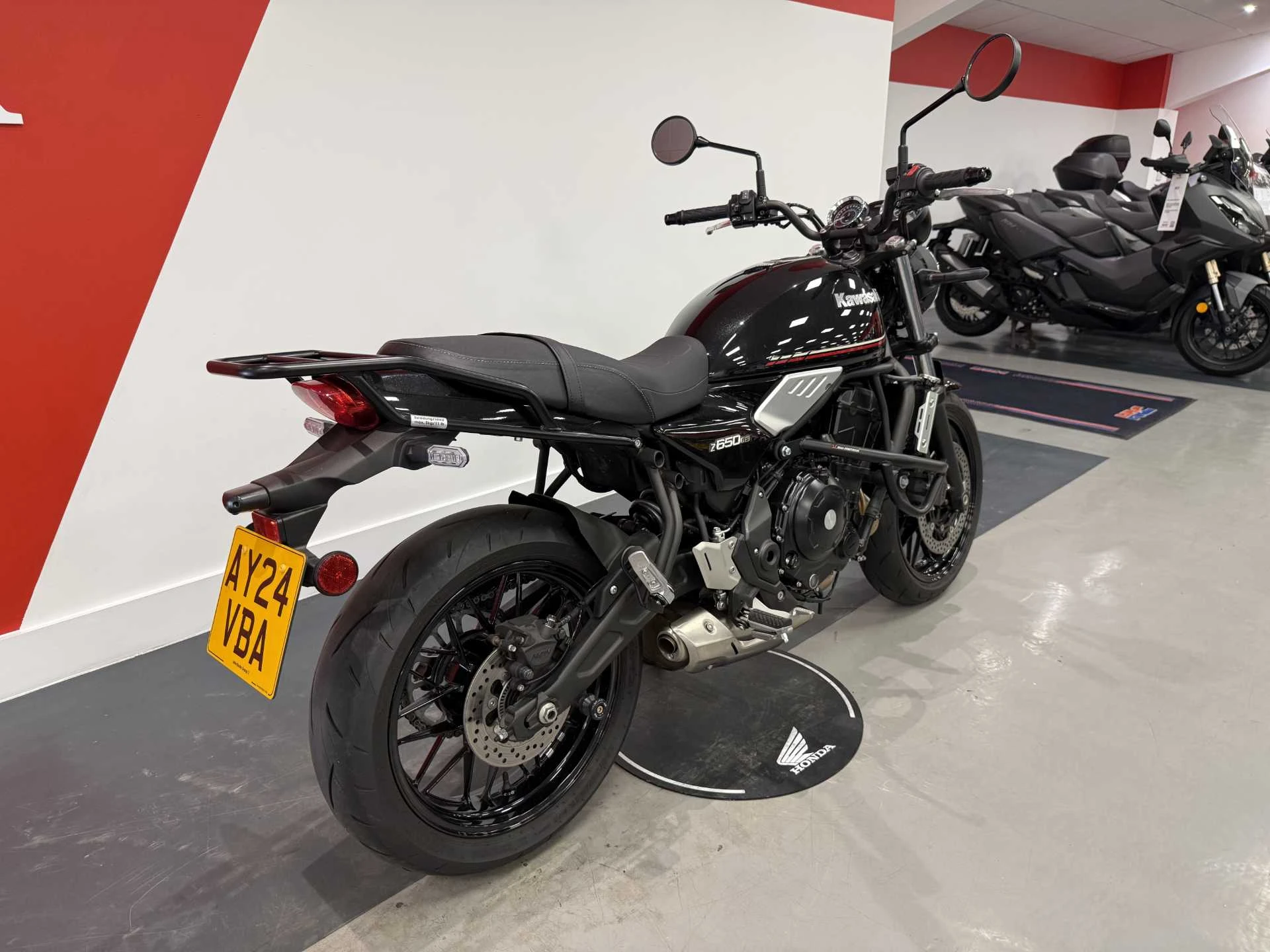 Vehicle image 3