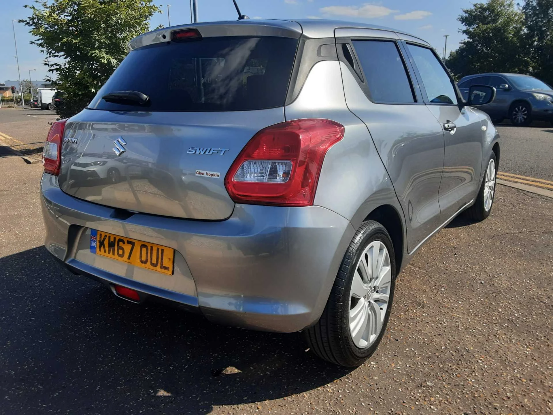 Vehicle image 6