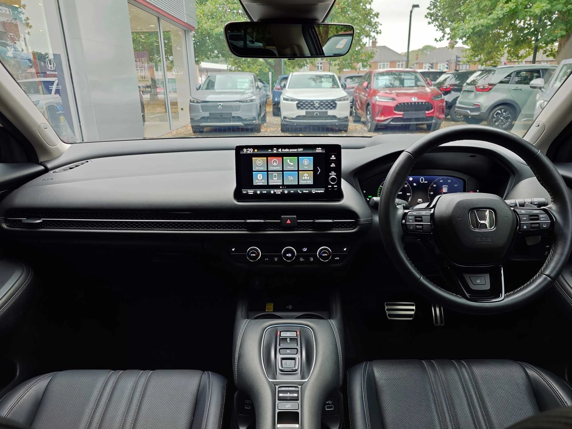 Vehicle image 4