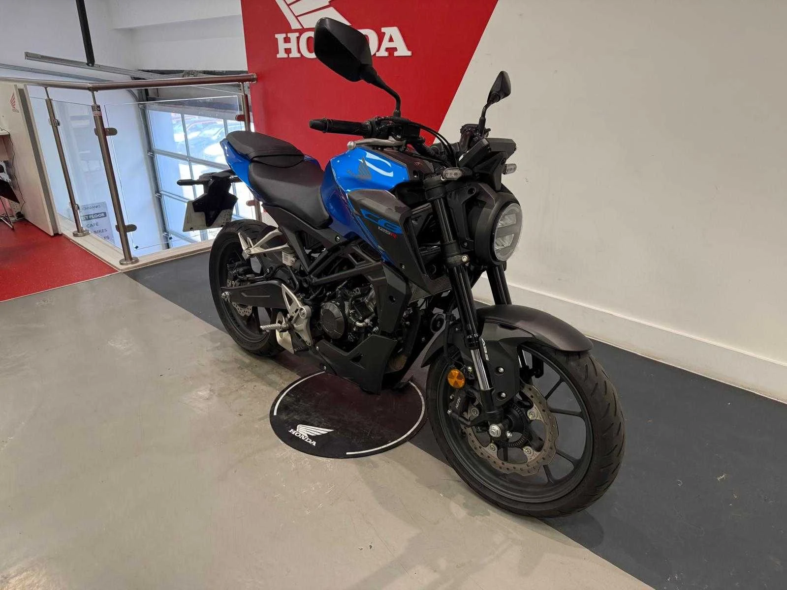 Vehicle image 2