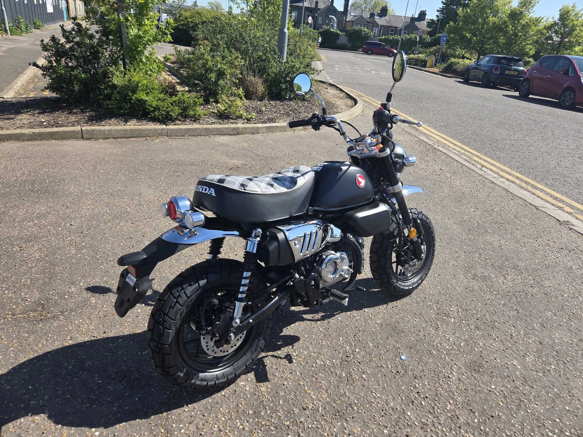 Vehicle image 3