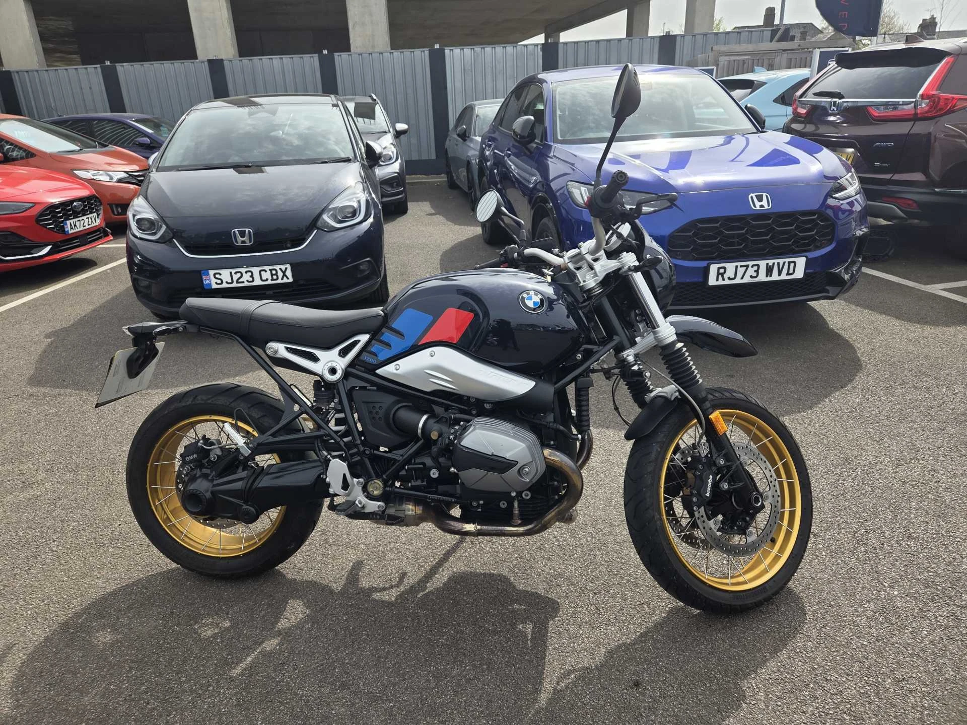 Vehicle image 2