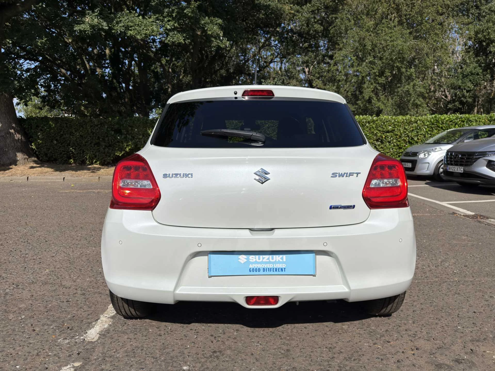 Vehicle image 7