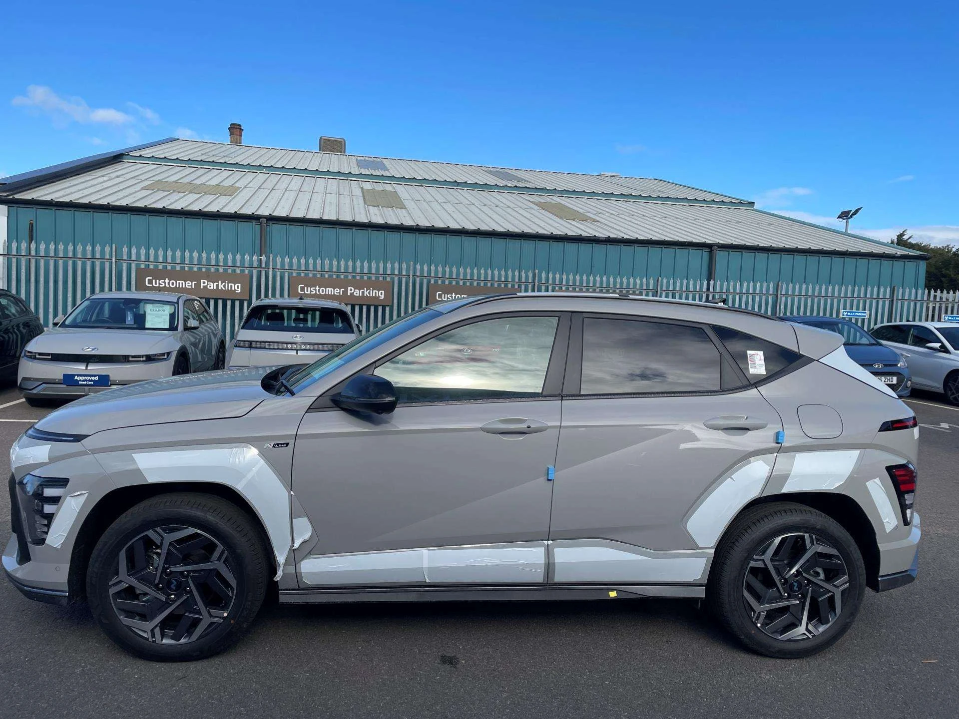 Vehicle image 5