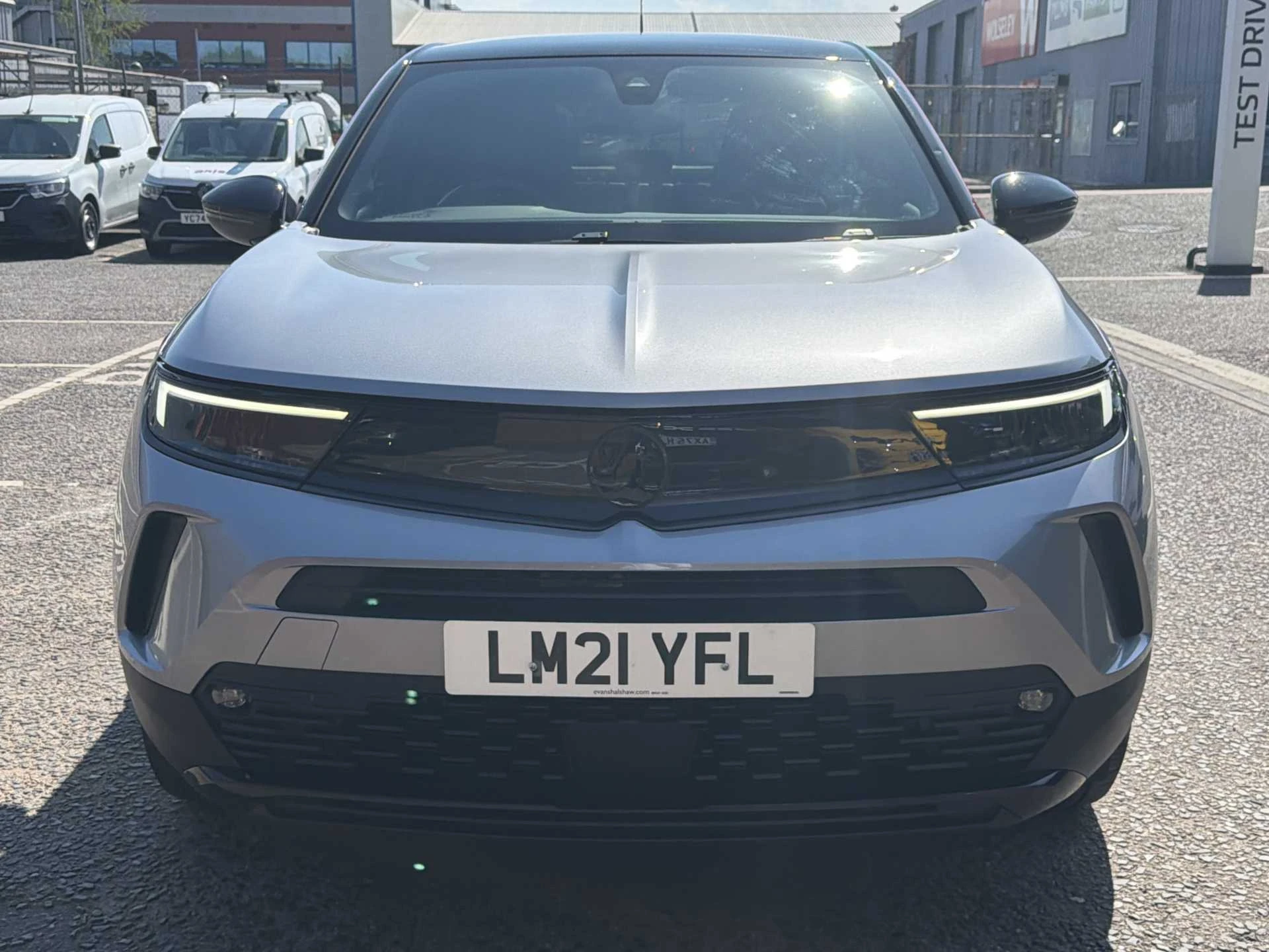 Vehicle image 6