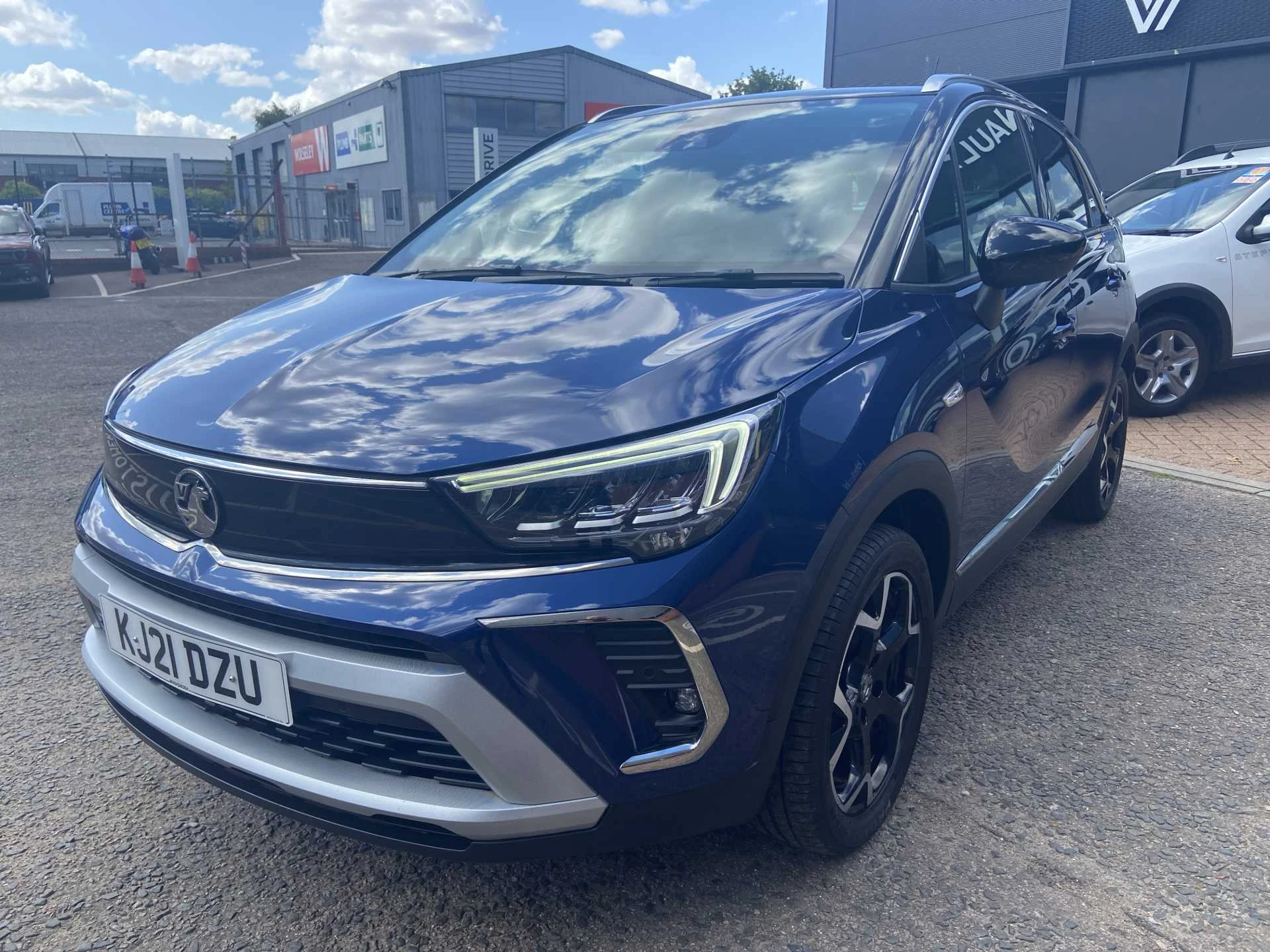 Vehicle image 5