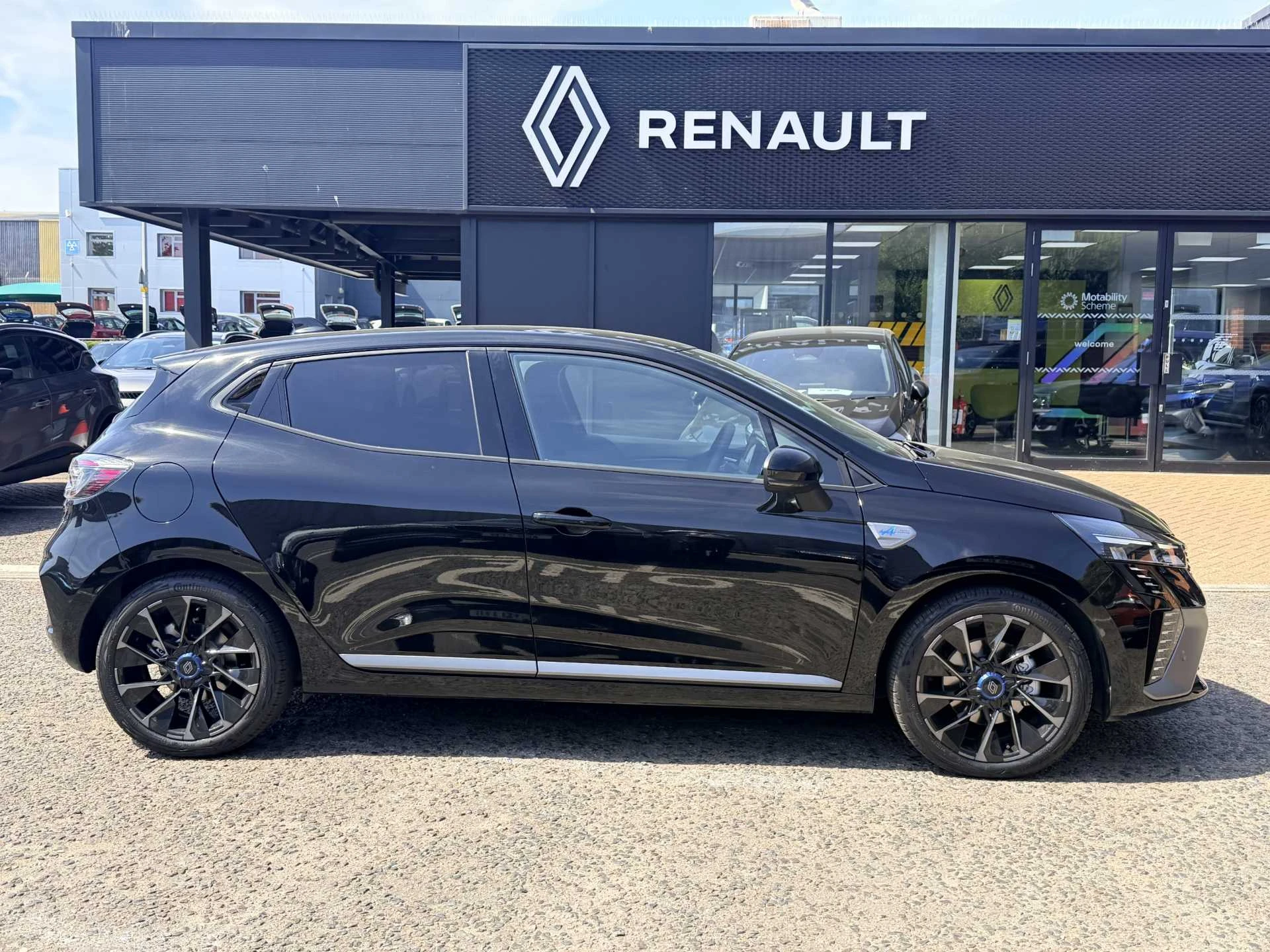 Vehicle image 5