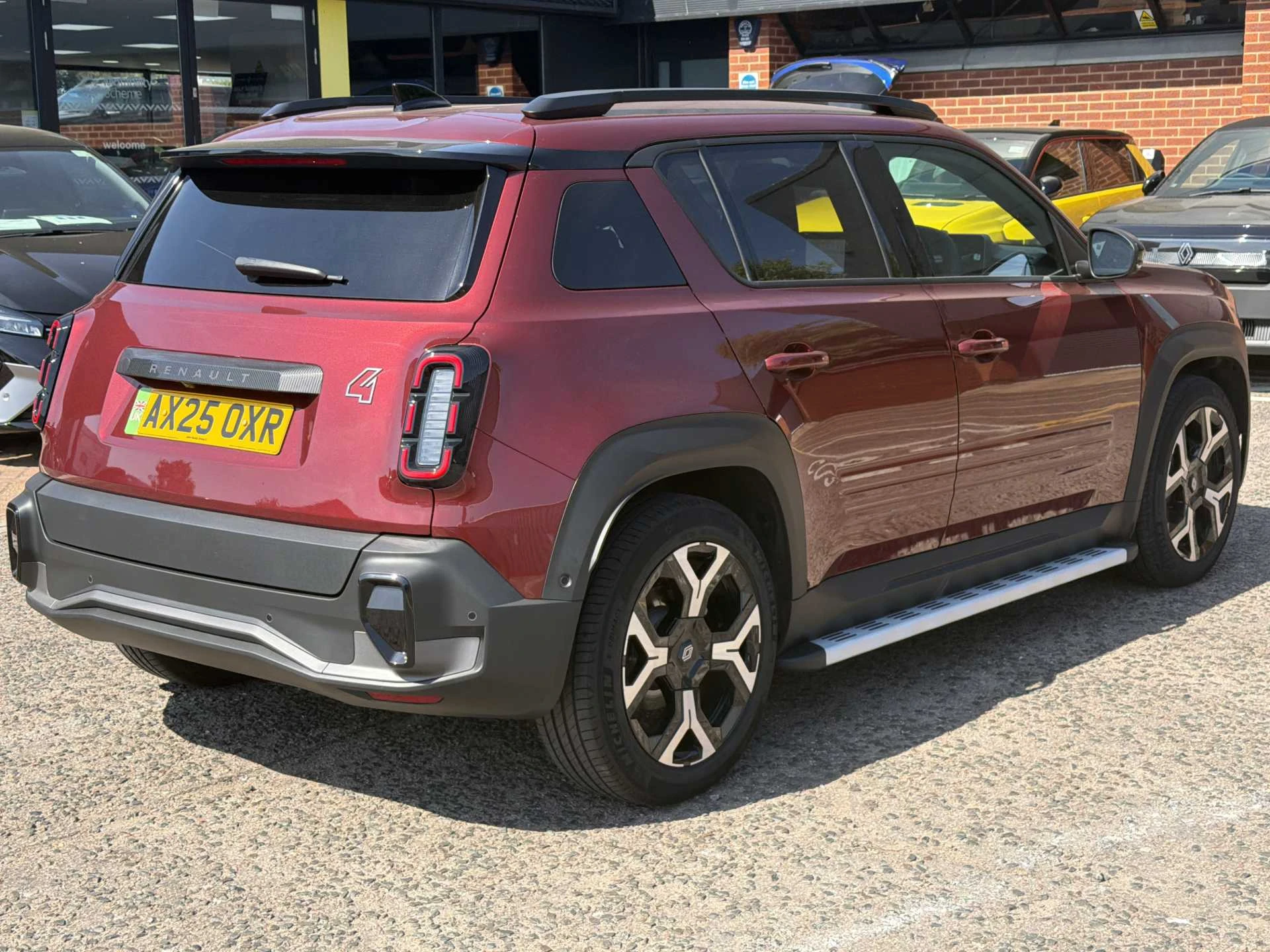 Vehicle image 4