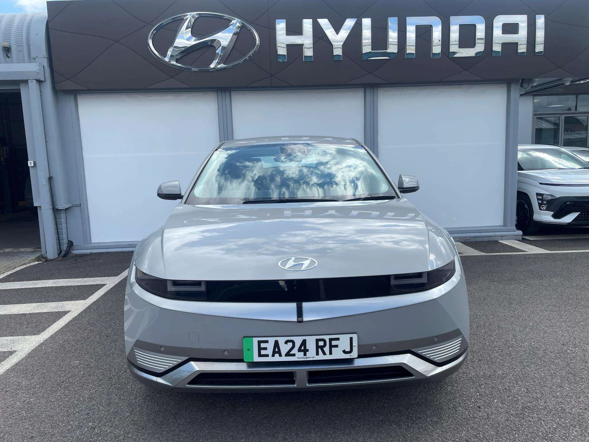 Vehicle image 4