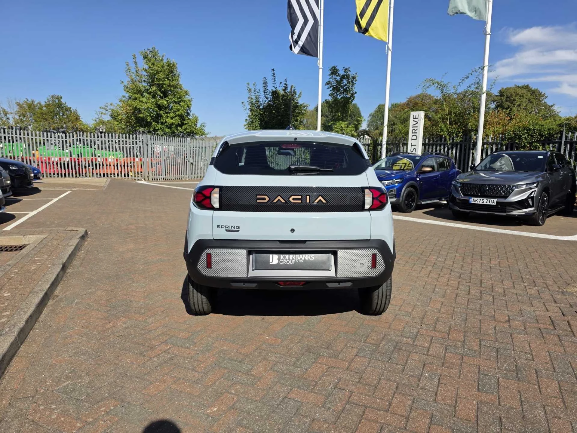 Vehicle image 3