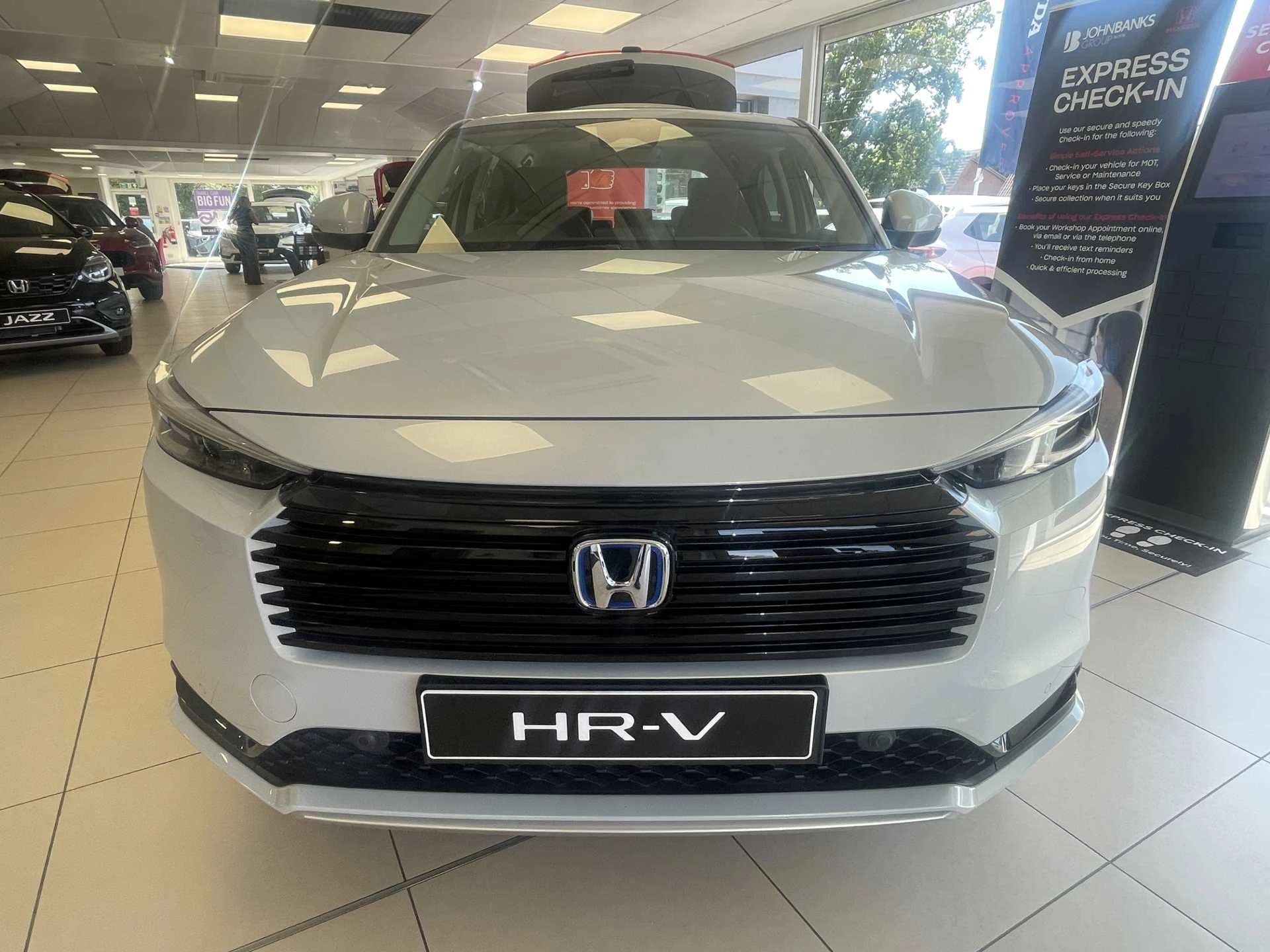 Vehicle image 4