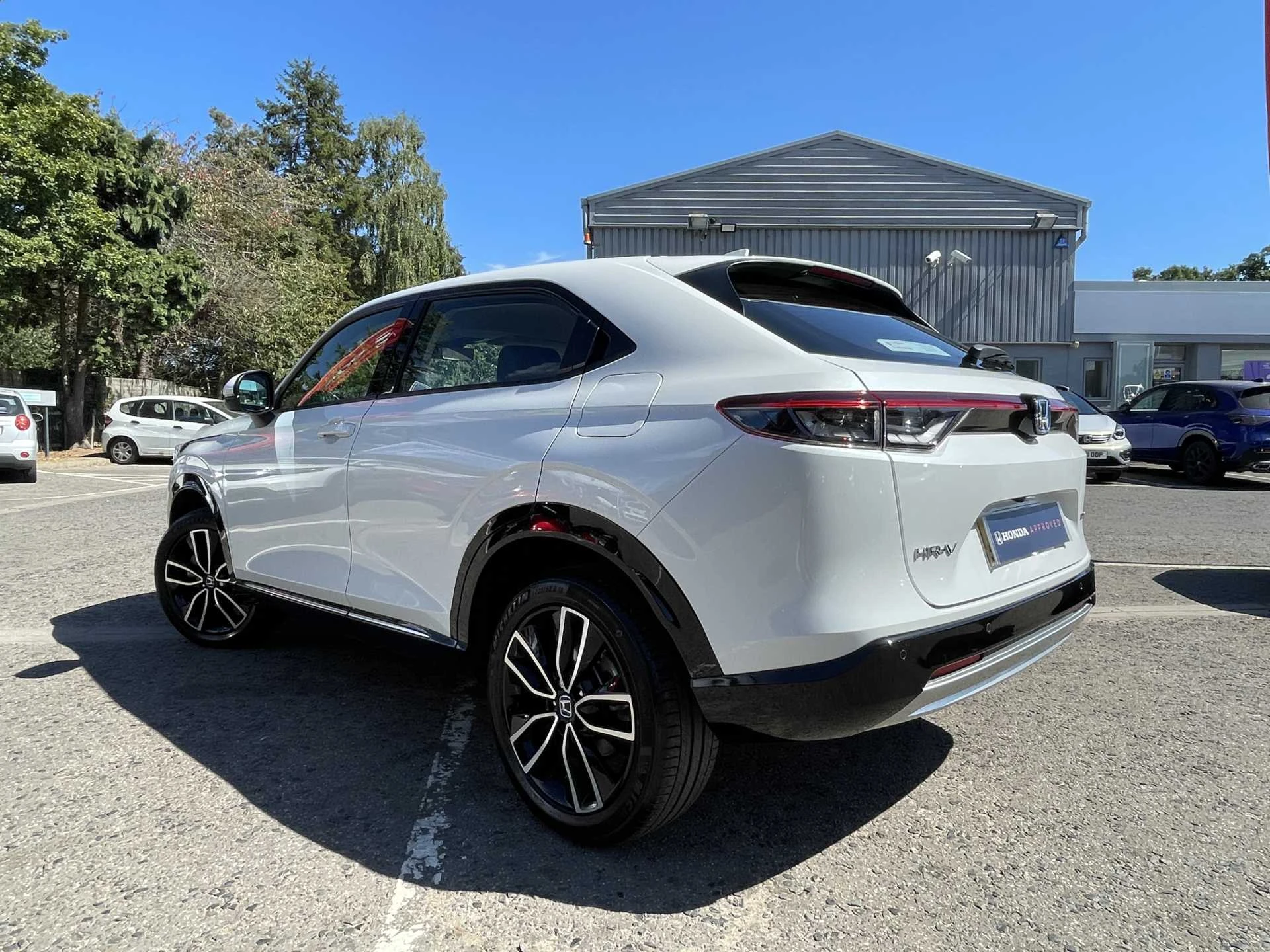 Vehicle image 3