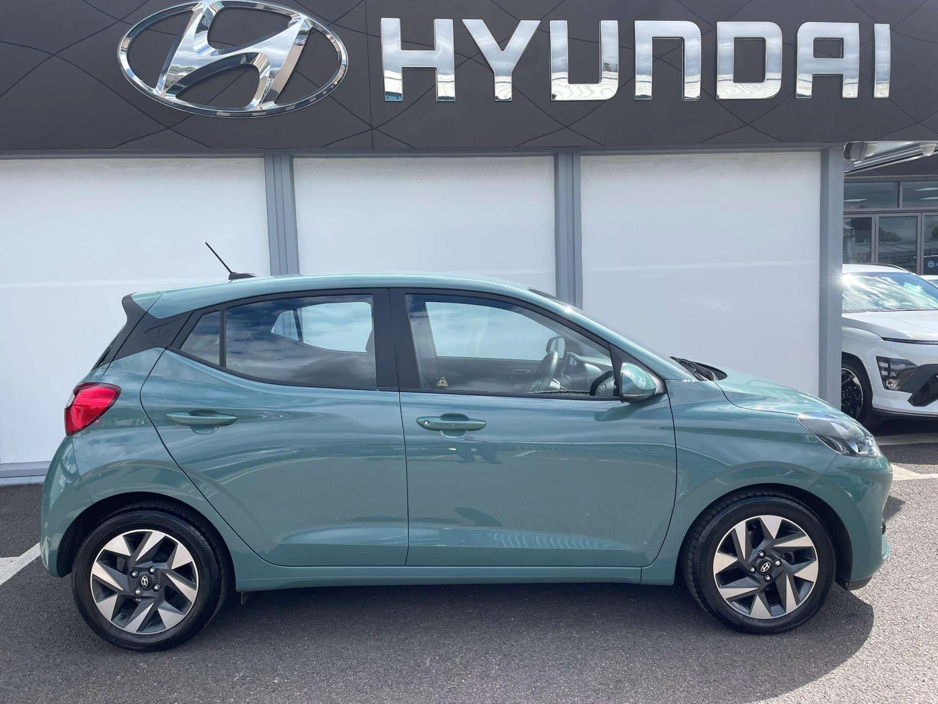Vehicle image 2
