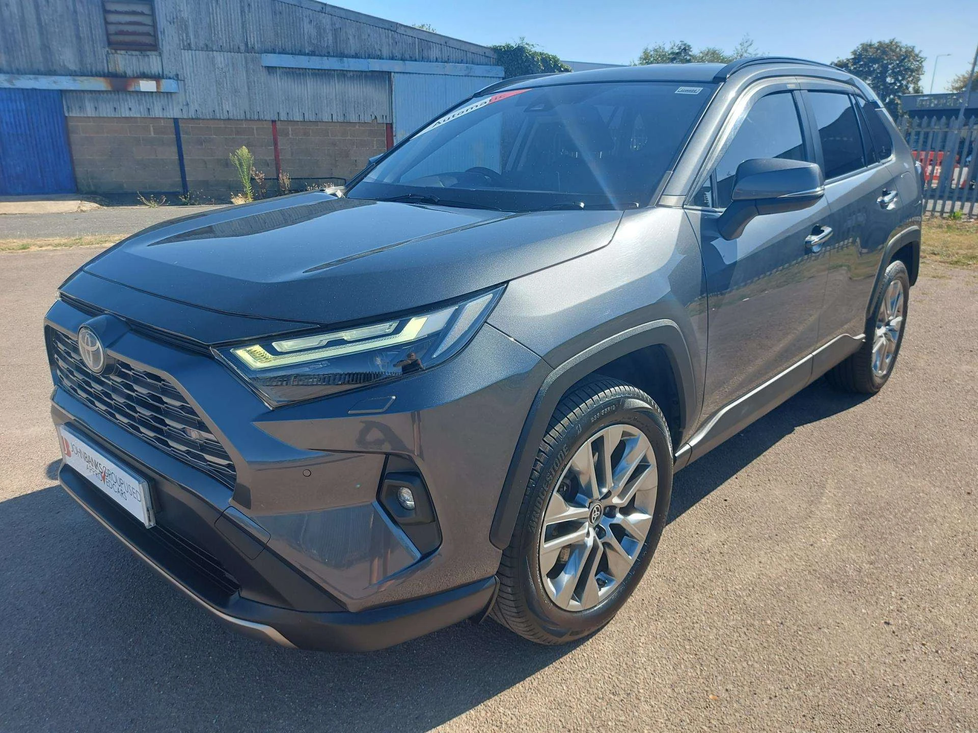 Vehicle image 3
