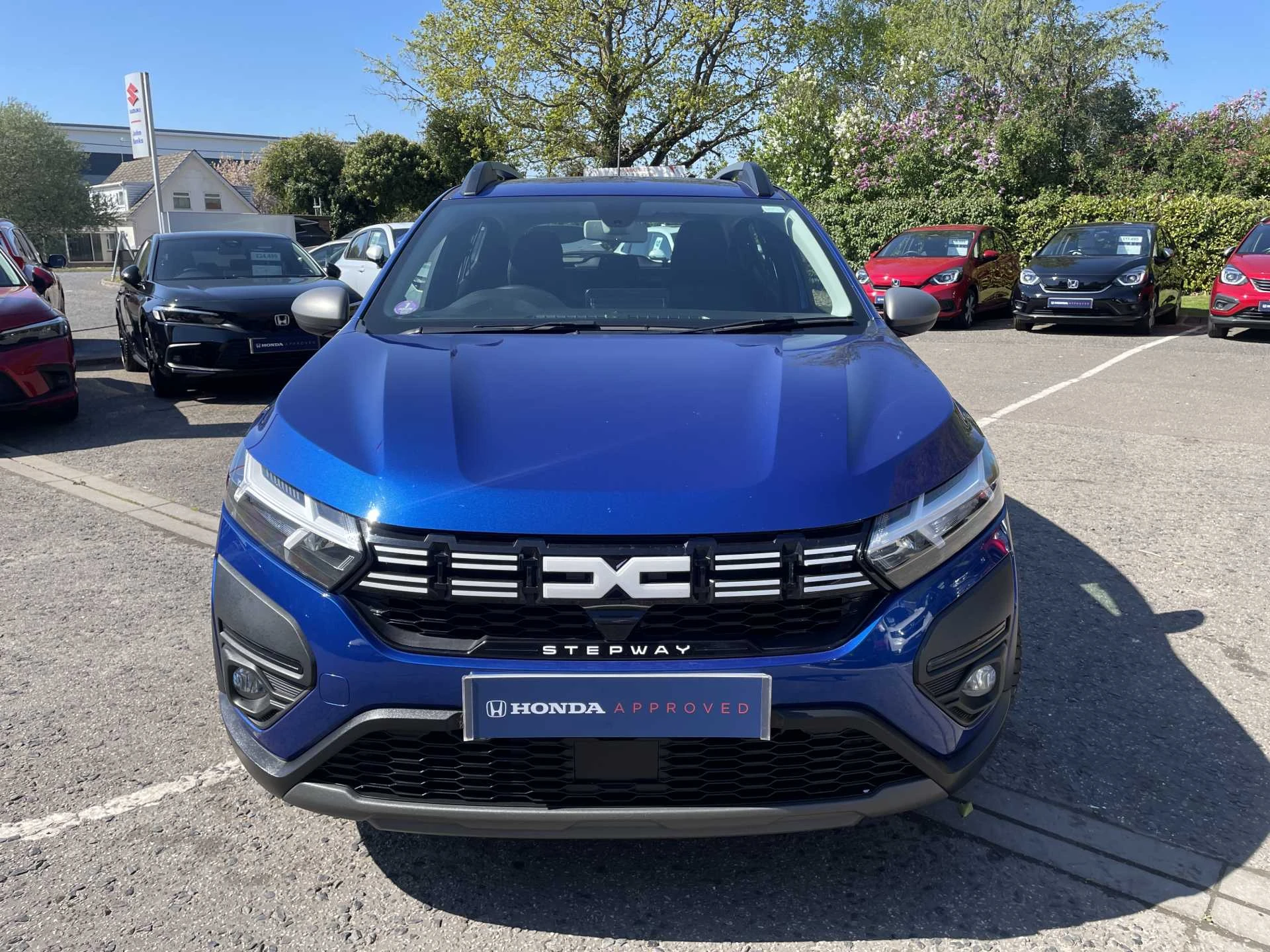 Vehicle image 6