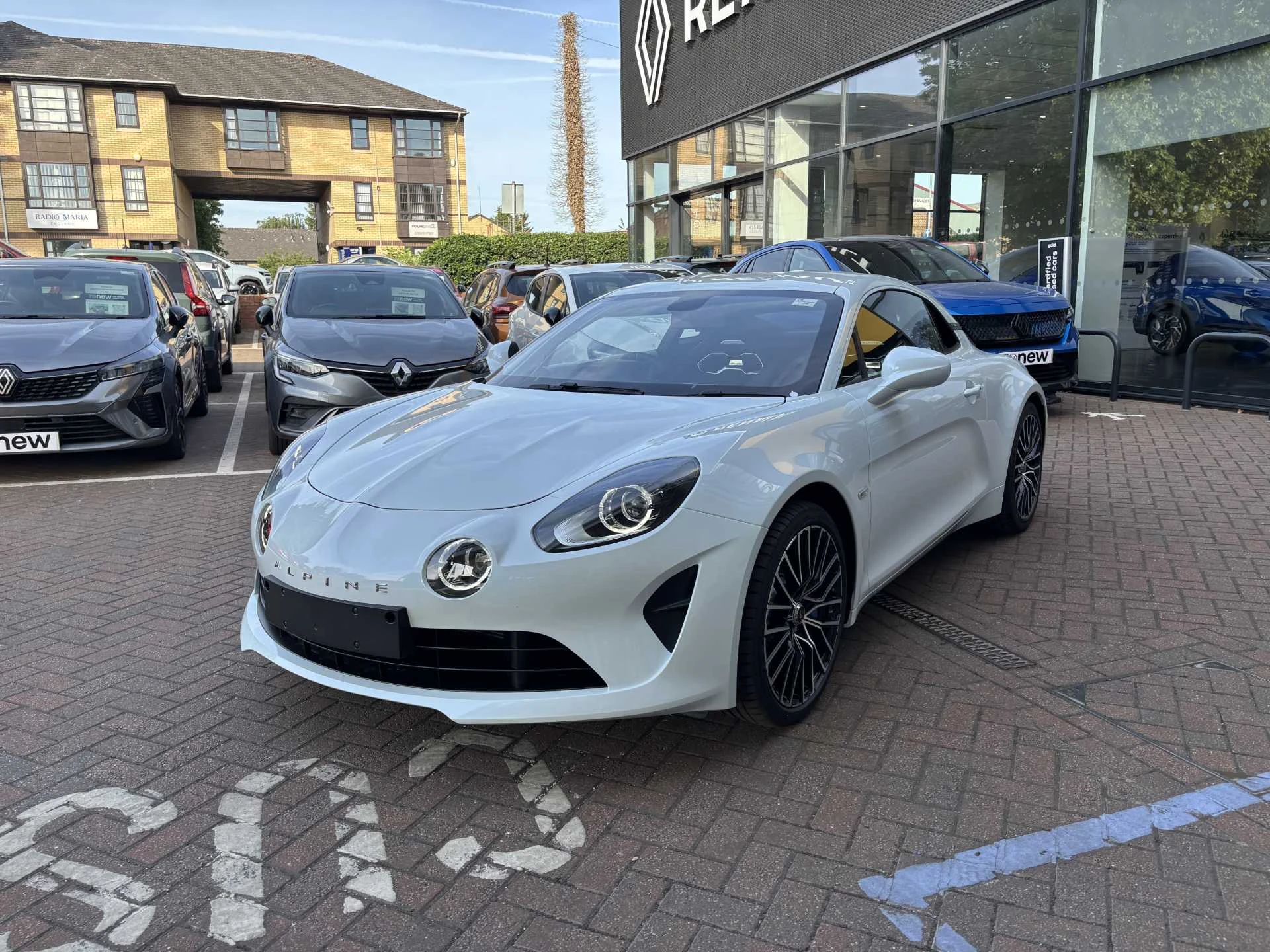 Vehicle image 6