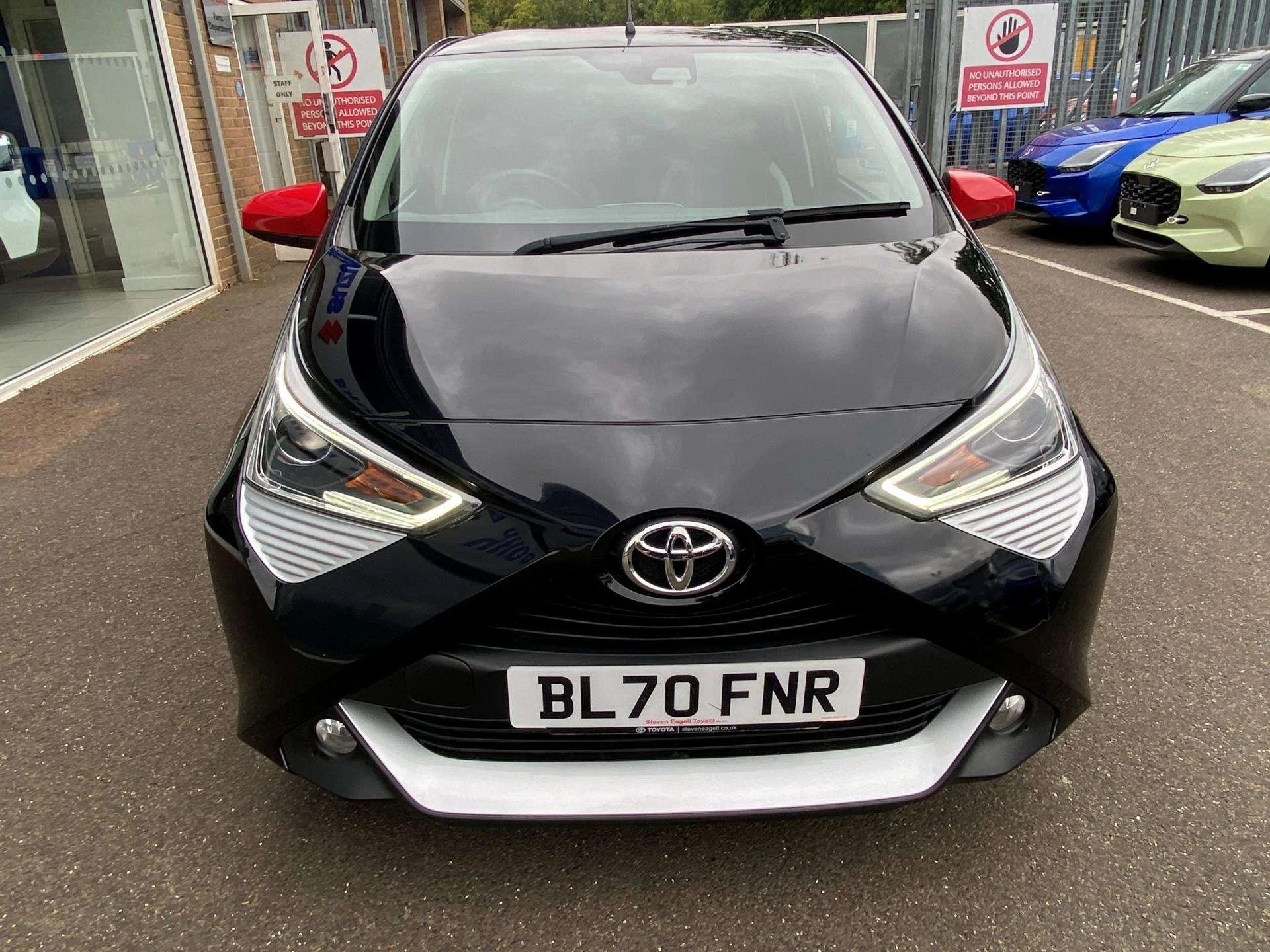 Vehicle image 4
