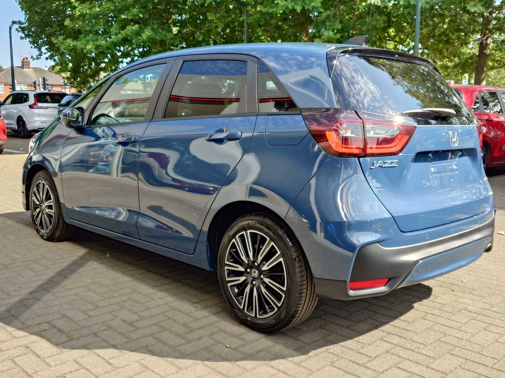 Vehicle image 3