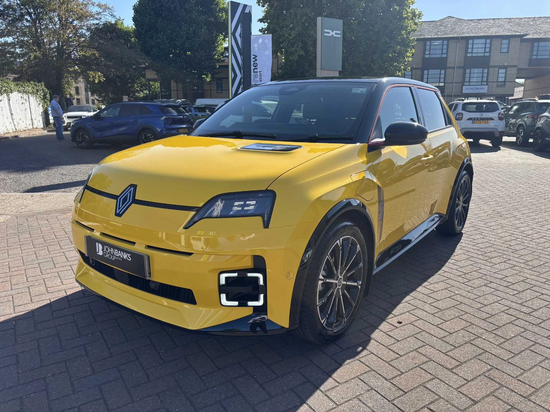 Vehicle image 7