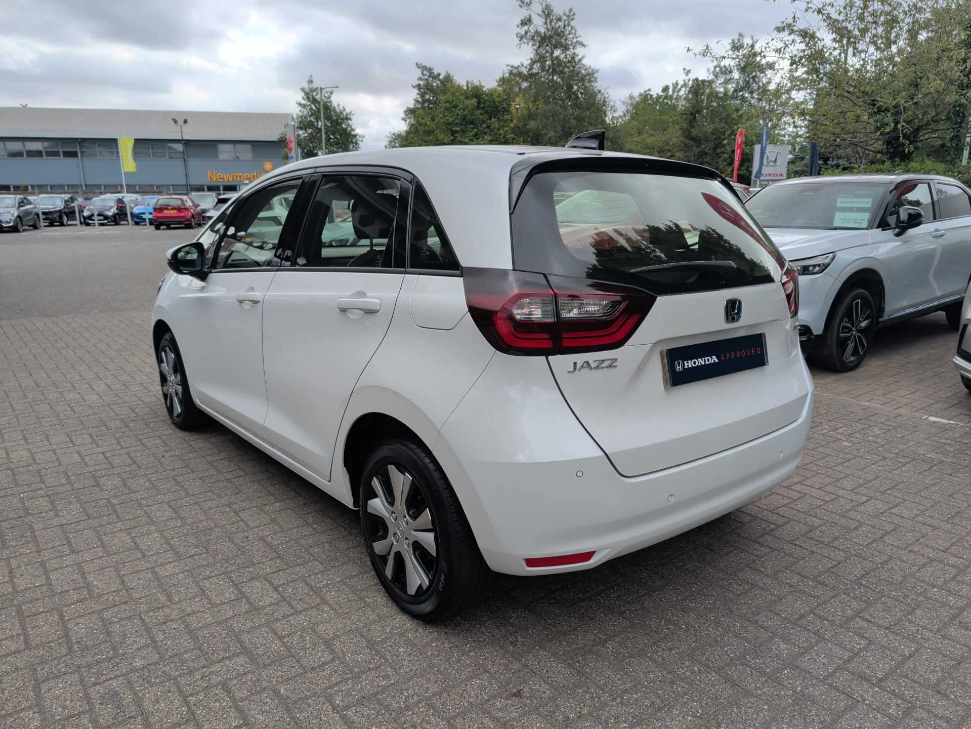 Vehicle image 3