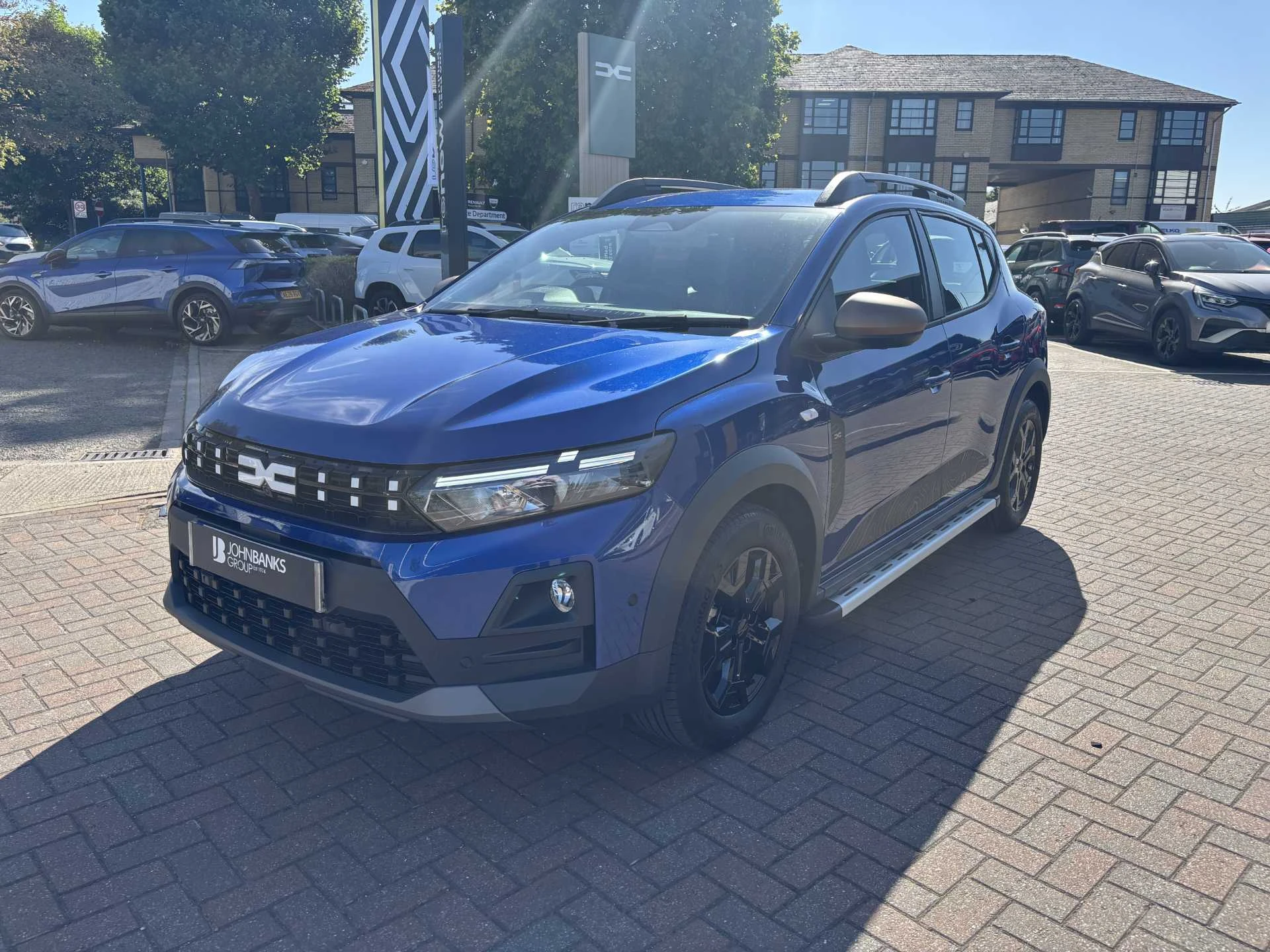 Vehicle image 7