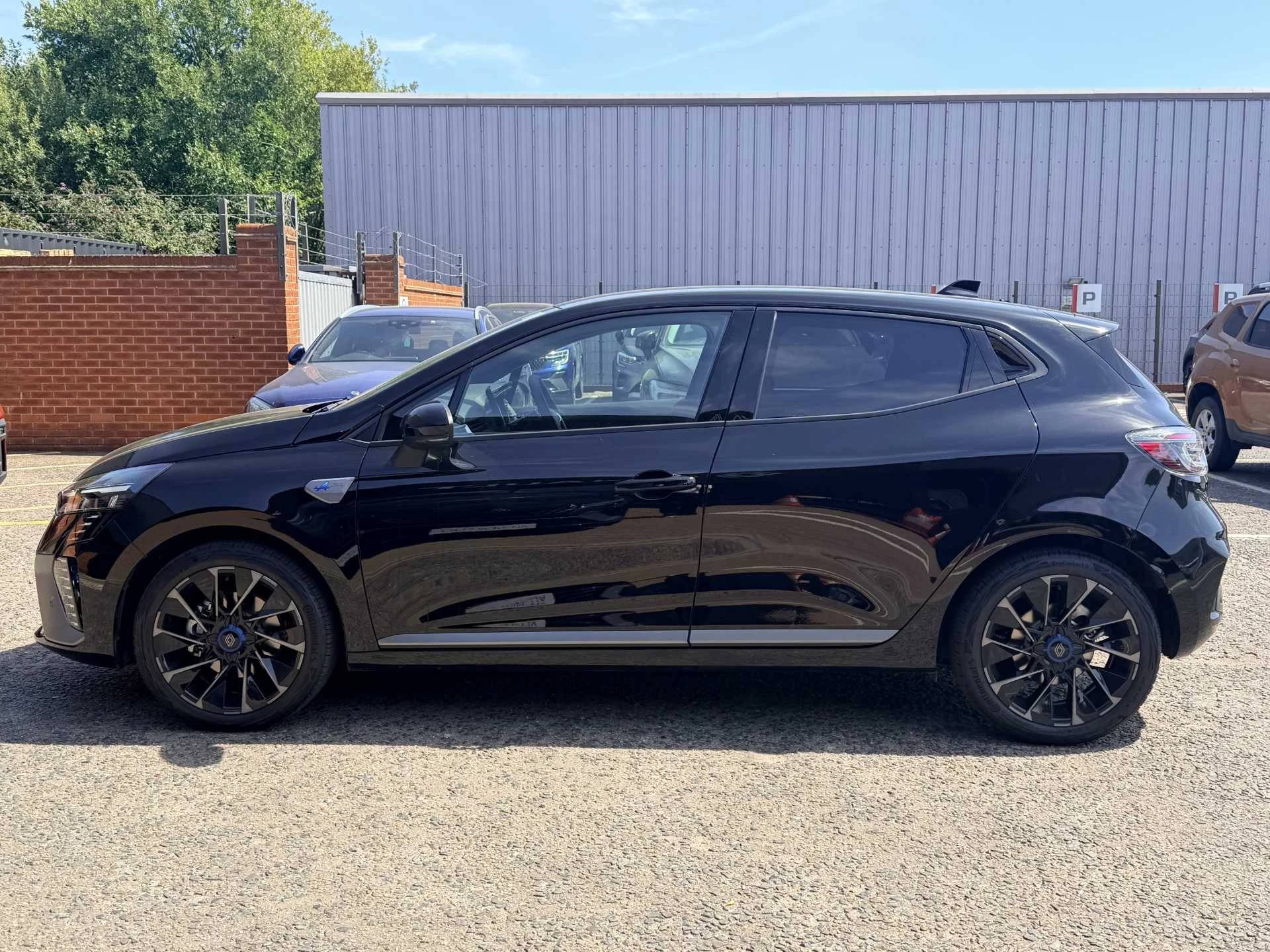 Vehicle image 7