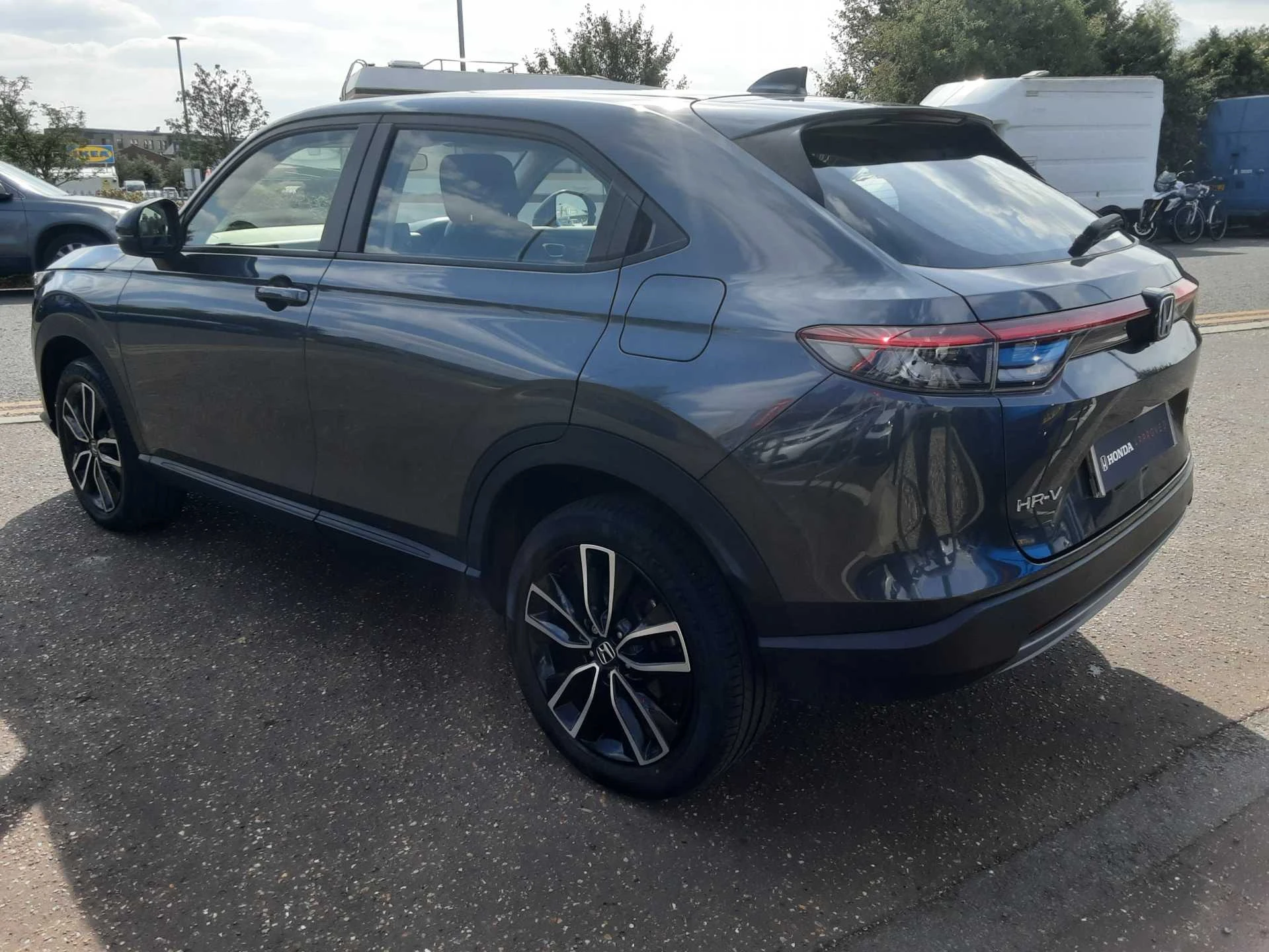 Vehicle image 7