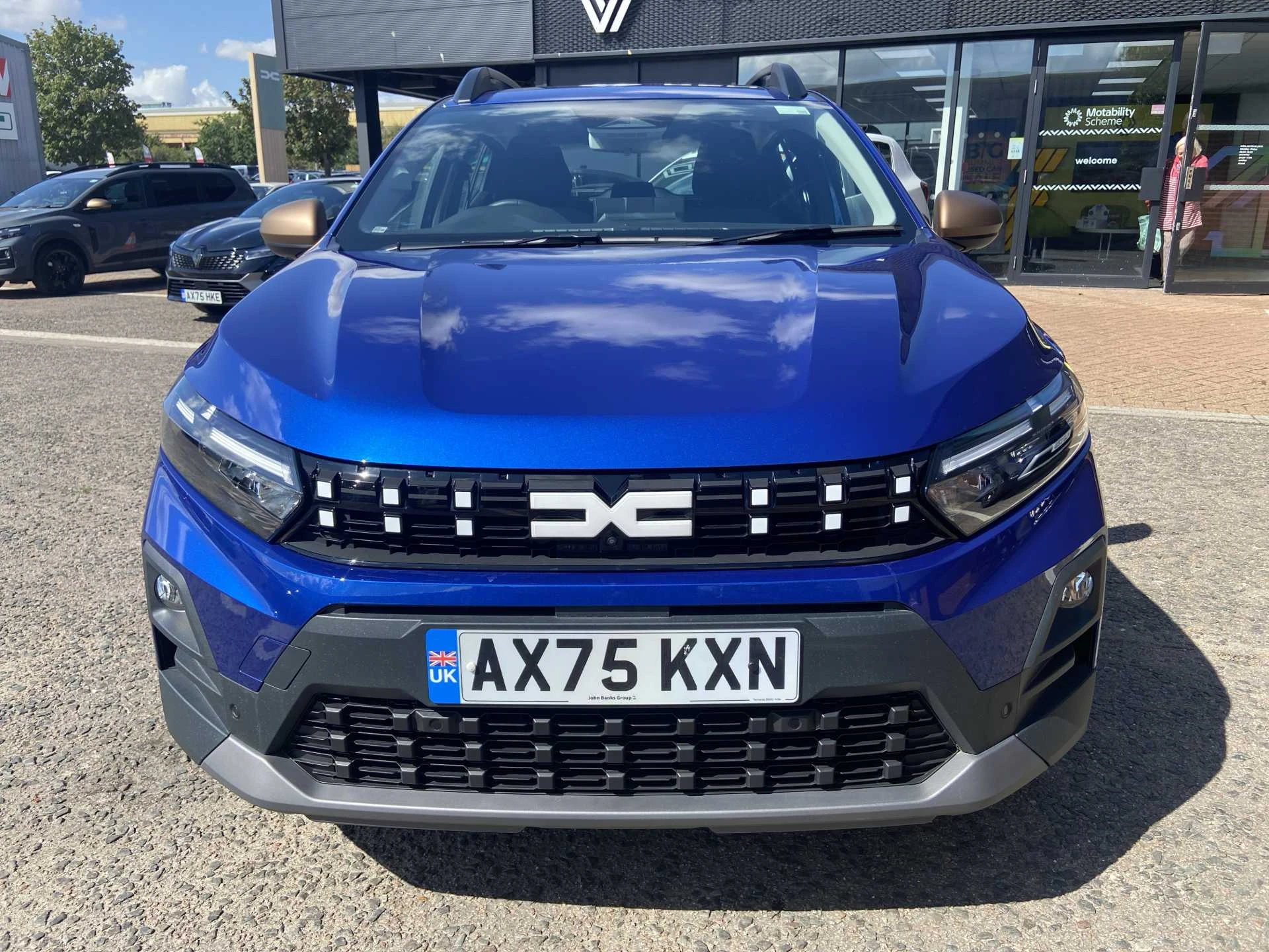 Vehicle image 5
