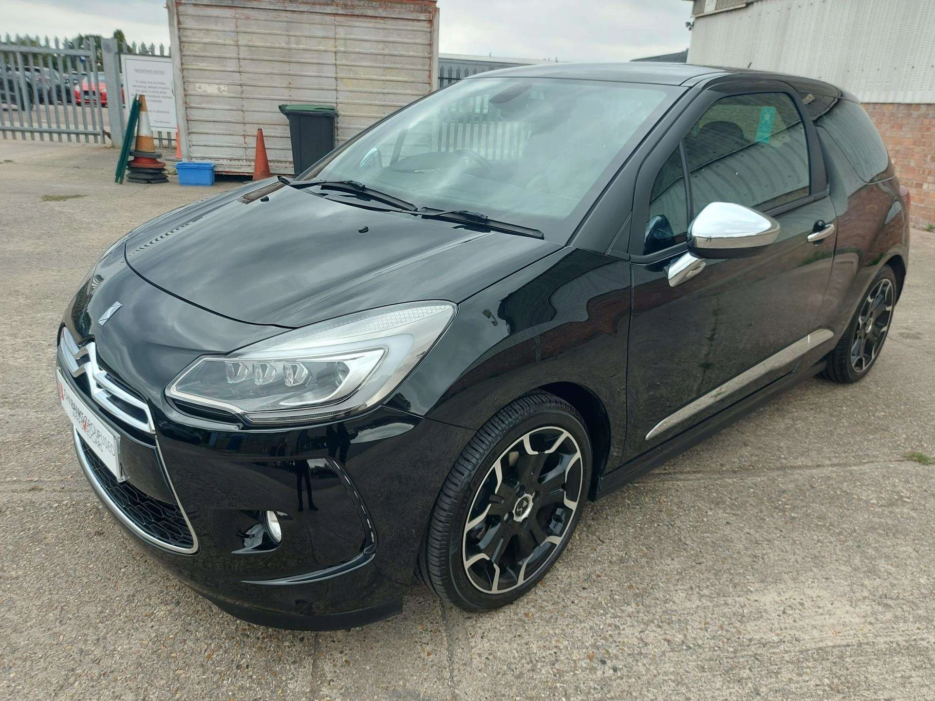 Vehicle image 3