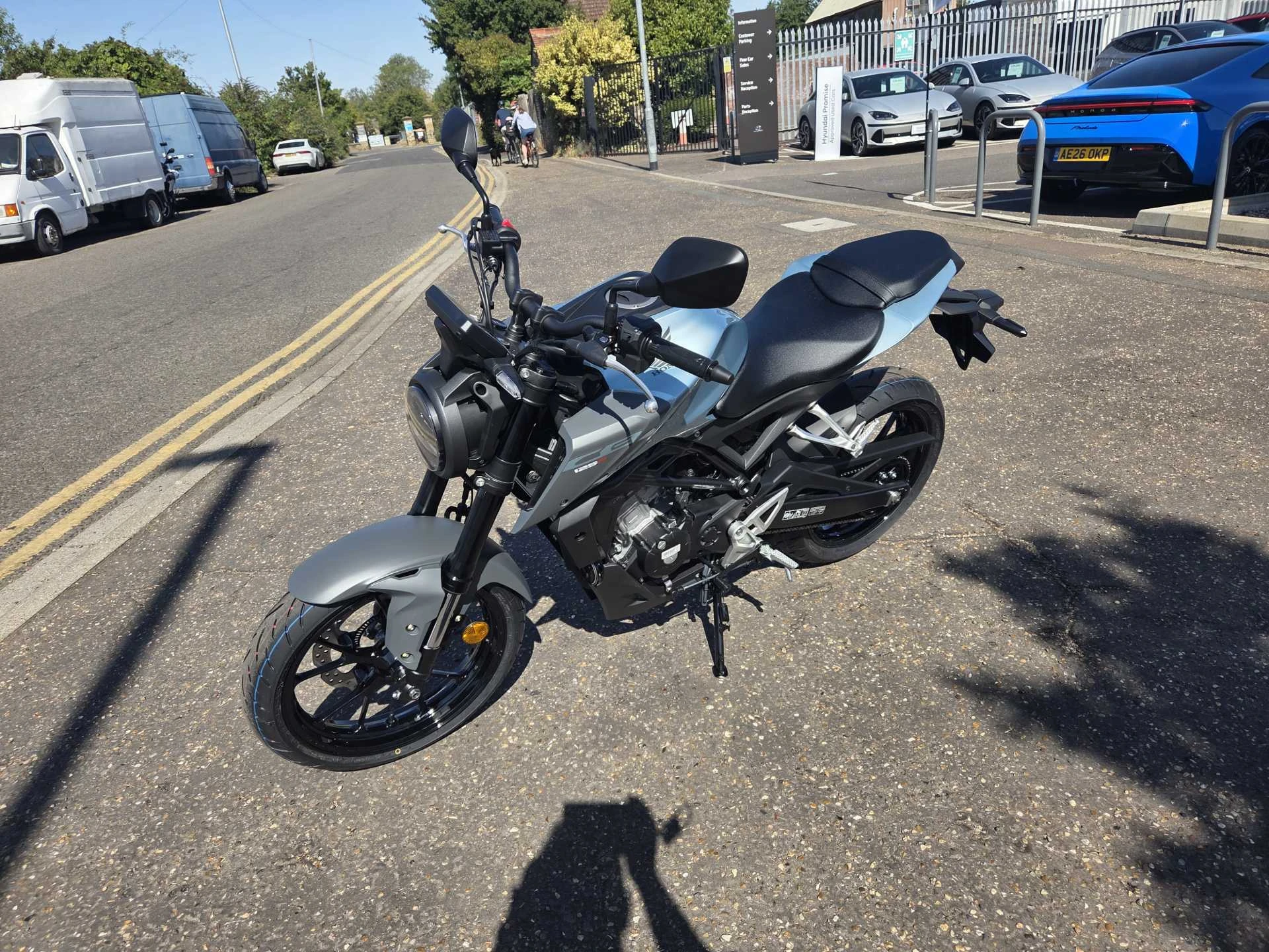 Vehicle image 7