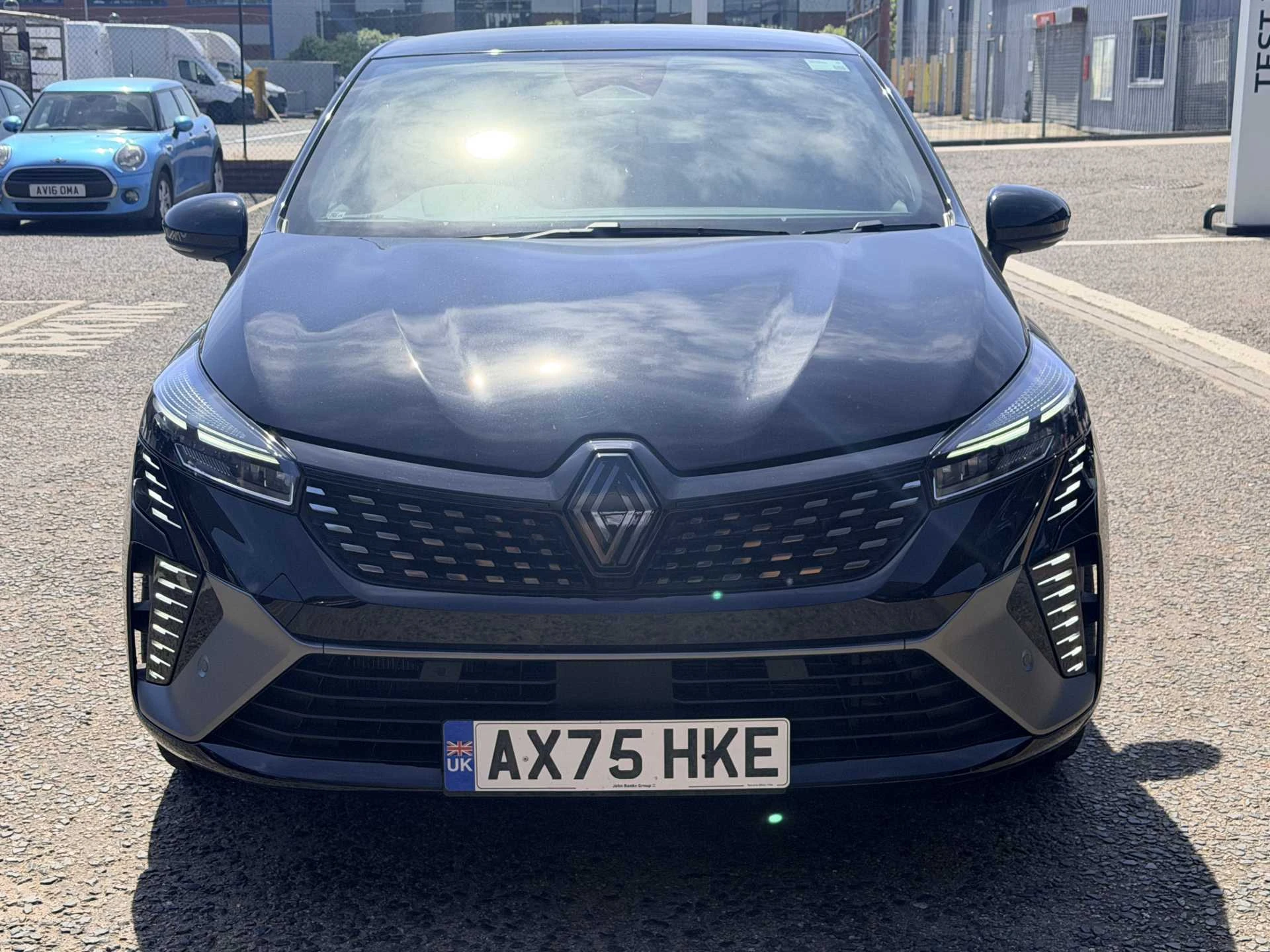 Vehicle image 6