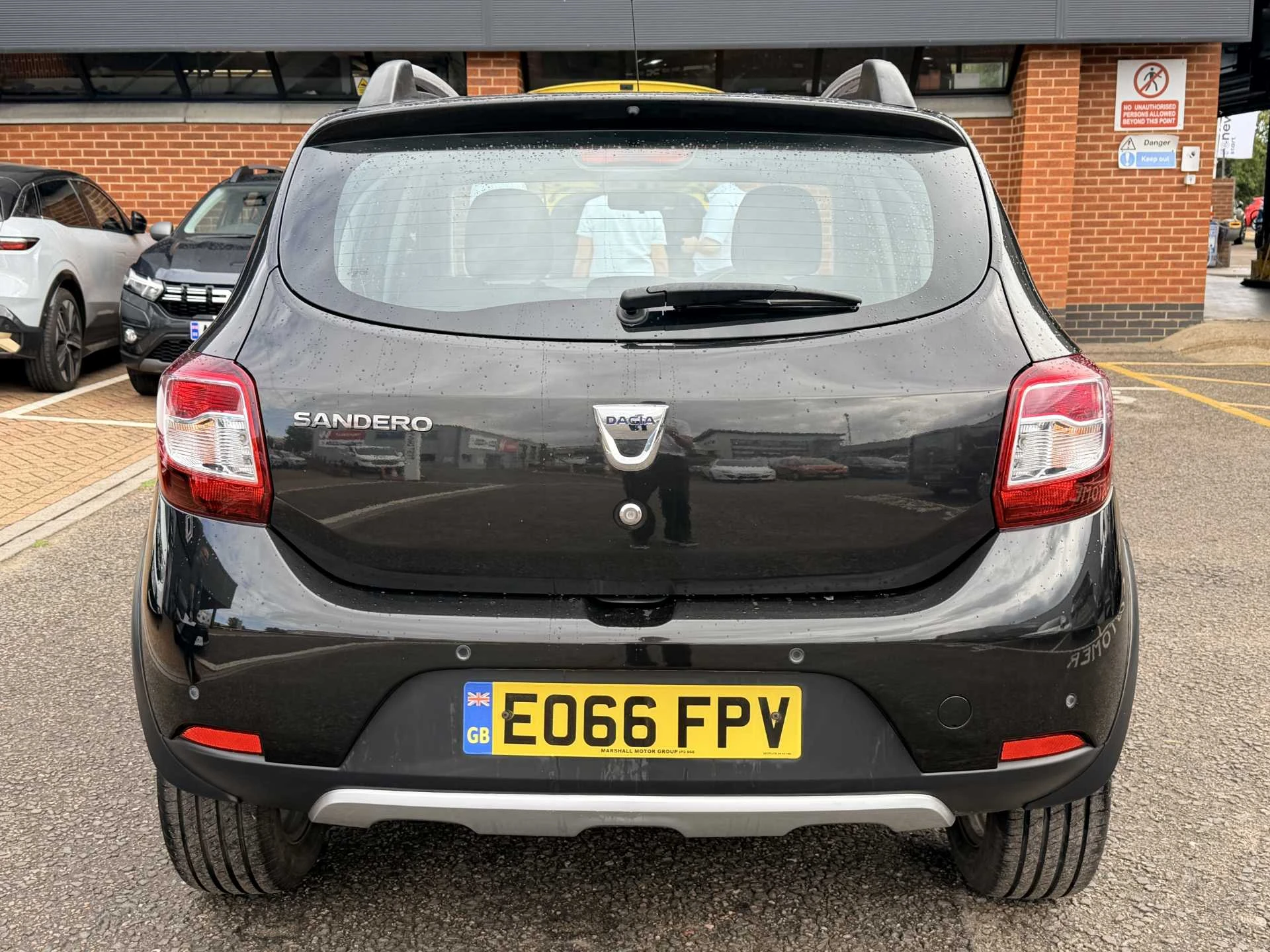 Vehicle image 7